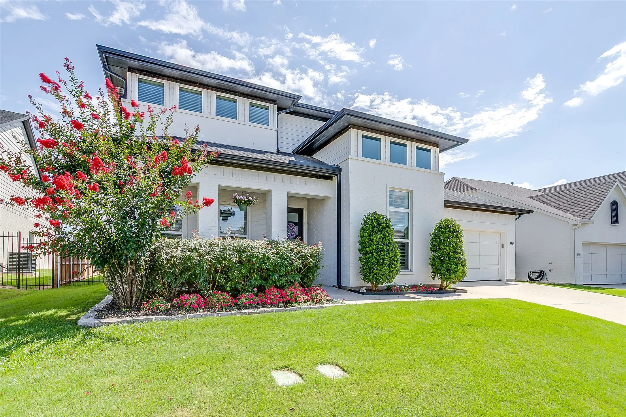 Single Family Residence For Sale in Parker County , 855 Highlands Avenue, Aledo, Texas 76008, 4 Bedroom, 4 Bathroom, 3 Garage spaces, 3,318 Sqft, built in 2019, mls#21315232, Real Estate Agent in Aledo, Homes For Sale in Parker county, Homes For Sale in Aledo, Realtor in Aledo Texas, Real Estate Brokerage Independent Realty Texas, Luminita Cordes Realtor