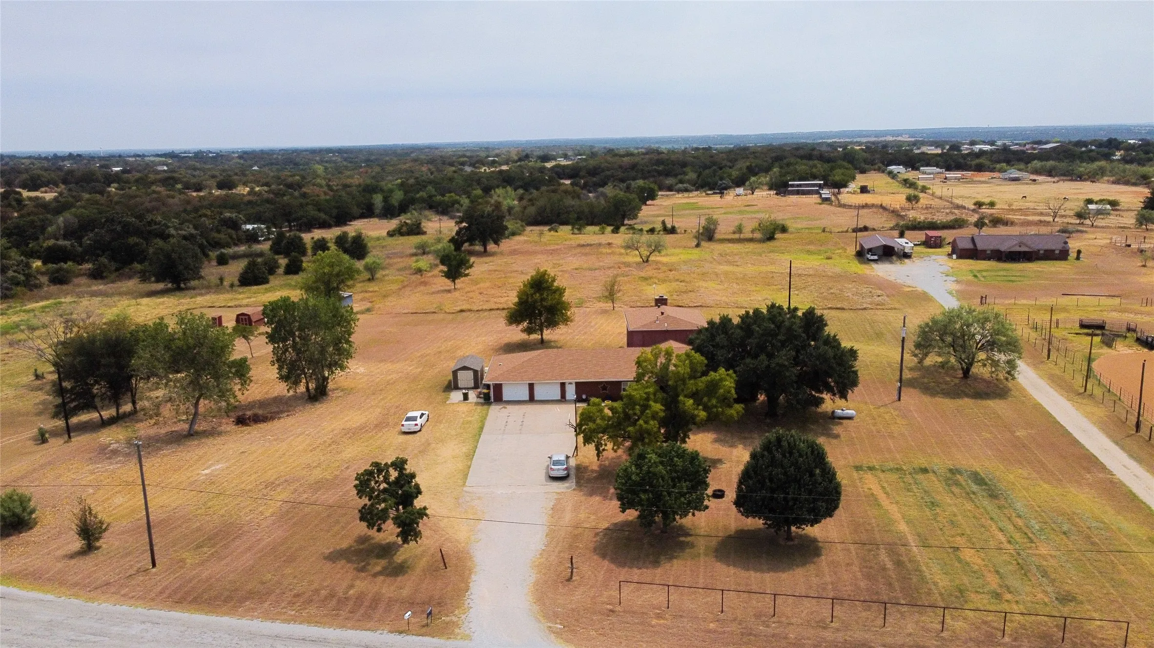 Single Family Residence For Sale in Wise County , 448 County Road 4287, Decatur, Texas 76234, 4 Bedroom, 2 Bathroom, 2 Garage spaces, 4,550 Sqft, built in 2000, mls#21315233, Real Estate Agent in Decatur, Homes For Sale in Wise county, Homes For Sale in Decatur, Realtor in Decatur Texas, Real Estate Brokerage Independent Realty Texas, Luminita Cordes Realtor