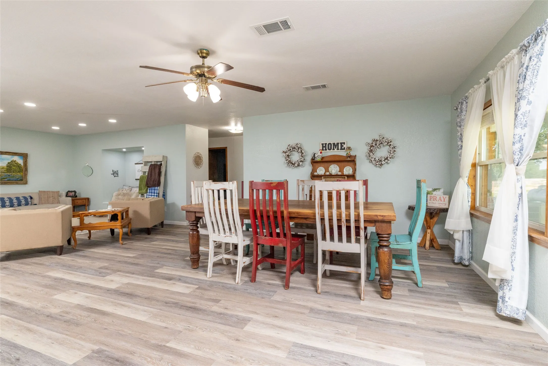 Single Family Residence For Sale in Wise County , 448 County Road 4287, Decatur, Texas 76234, 4 Bedroom, 2 Bathroom, 2 Garage spaces, 4,550 Sqft, built in 2000, mls#21315233, Real Estate Agent in Decatur, Homes For Sale in Wise county, Homes For Sale in Decatur, Realtor in Decatur Texas, Real Estate Brokerage Independent Realty Texas, Luminita Cordes Realtor