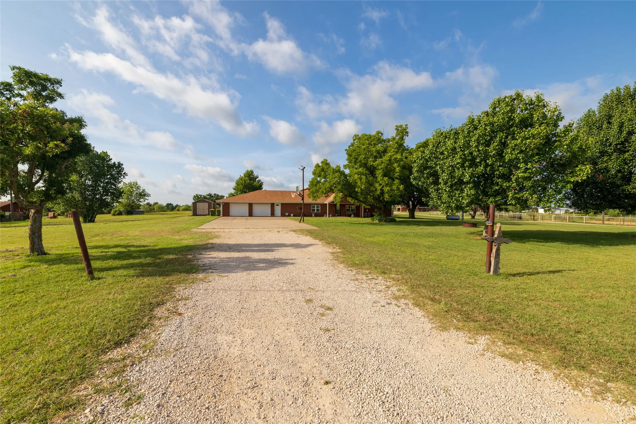 Single Family Residence For Sale in Wise County , 448 County Road 4287, Decatur, Texas 76234, 4 Bedroom, 2 Bathroom, 2 Garage spaces, 4,550 Sqft, built in 2000, mls#21315233, Real Estate Agent in Decatur, Homes For Sale in Wise county, Homes For Sale in Decatur, Realtor in Decatur Texas, Real Estate Brokerage Independent Realty Texas, Luminita Cordes Realtor