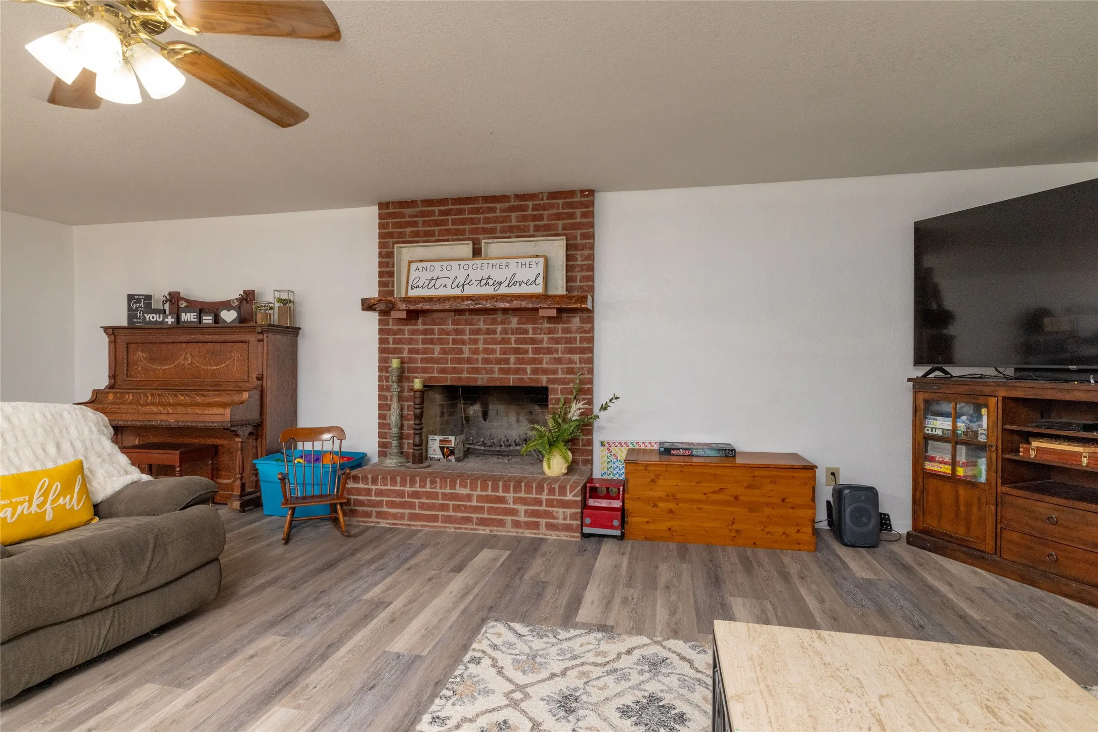 Single Family Residence For Sale in Wise County , 448 County Road 4287, Decatur, Texas 76234, 4 Bedroom, 2 Bathroom, 2 Garage spaces, 4,550 Sqft, built in 2000, mls#21315233, Real Estate Agent in Decatur, Homes For Sale in Wise county, Homes For Sale in Decatur, Realtor in Decatur Texas, Real Estate Brokerage Independent Realty Texas, Luminita Cordes Realtor
