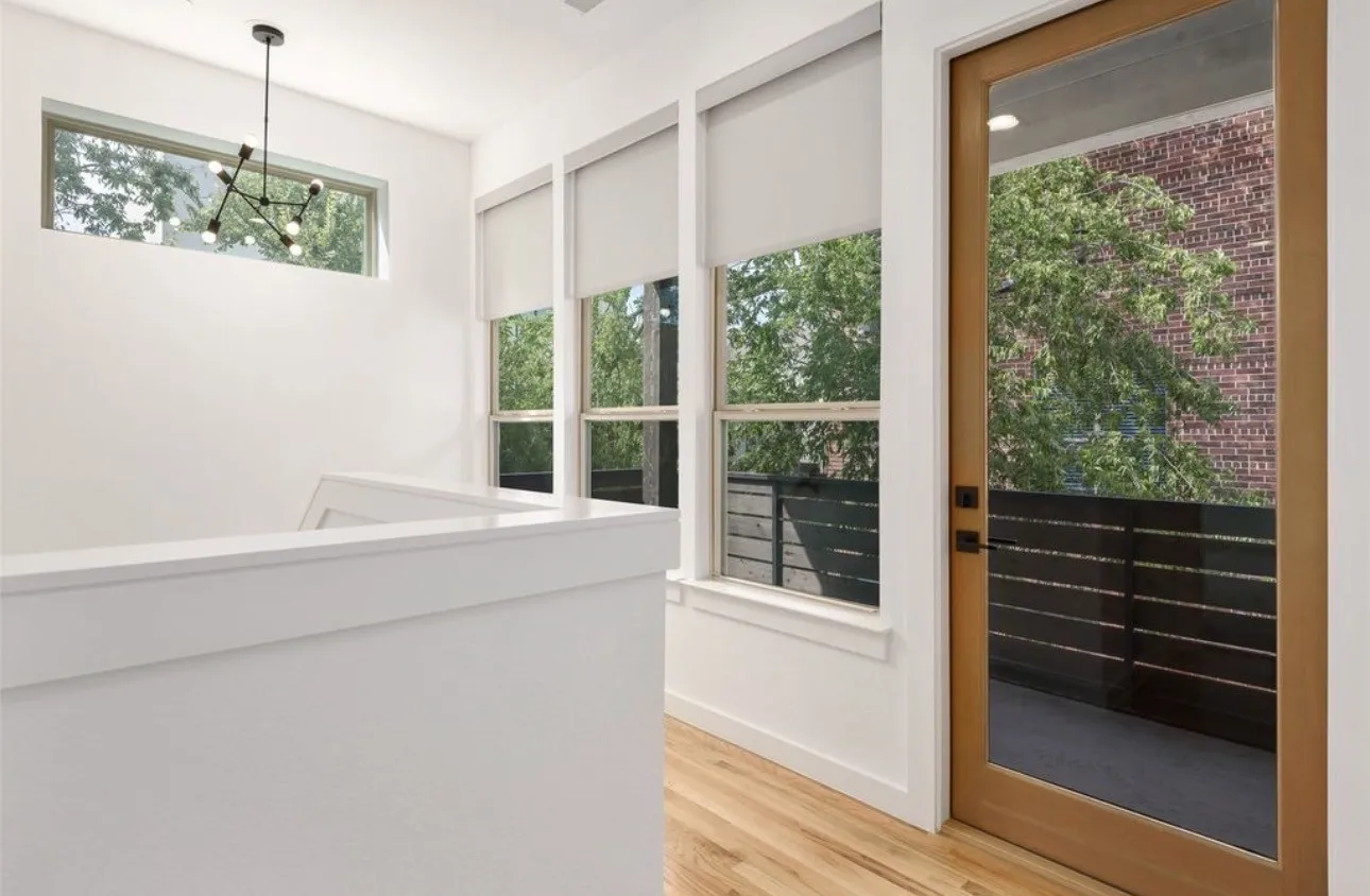 Condominium For Rent in Dallas County , 5015 Manett Street 106, Dallas, Texas 75206, 2 Bedroom, 3 Bathroom, 2 Garage spaces, 1,493 Sqft, built in 2017, mls#21313409, Real Estate Agent in Dallas, Homes For Rent in Dallas county, Homes For Rent in Dallas, Realtor in Dallas Texas, Real Estate Brokerage Independent Realty Texas, Luminita Cordes Realtor