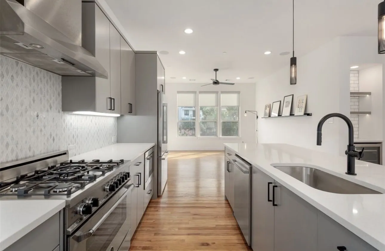 Condominium For Rent in Dallas County , 5015 Manett Street 106, Dallas, Texas 75206, 2 Bedroom, 3 Bathroom, 2 Garage spaces, 1,493 Sqft, built in 2017, mls#21313409, Real Estate Agent in Dallas, Homes For Rent in Dallas county, Homes For Rent in Dallas, Realtor in Dallas Texas, Real Estate Brokerage Independent Realty Texas, Luminita Cordes Realtor