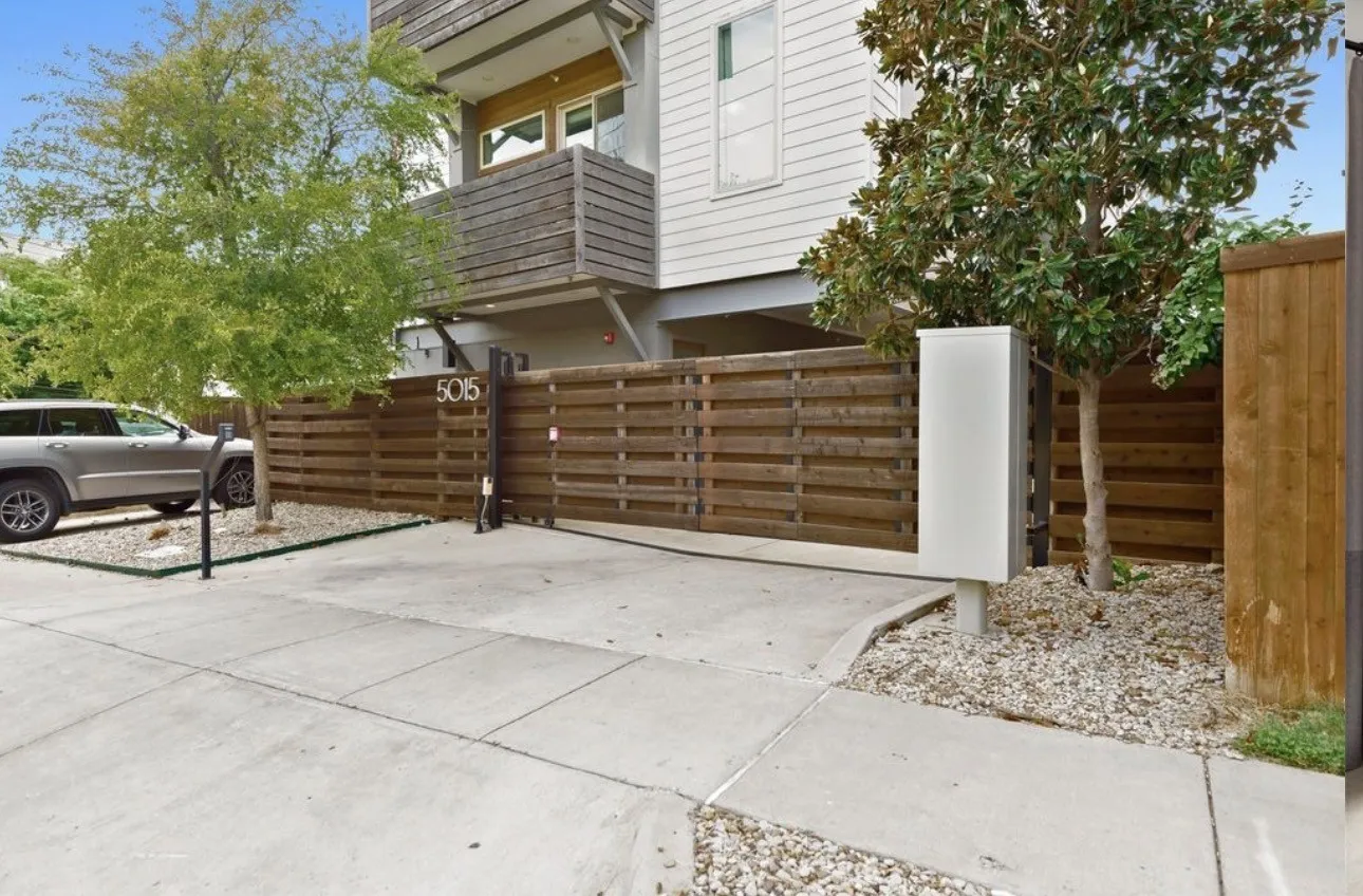 Condominium For Rent in Dallas County , 5015 Manett Street 106, Dallas, Texas 75206, 2 Bedroom, 3 Bathroom, 2 Garage spaces, 1,493 Sqft, built in 2017, mls#21313409, Real Estate Agent in Dallas, Homes For Rent in Dallas county, Homes For Rent in Dallas, Realtor in Dallas Texas, Real Estate Brokerage Independent Realty Texas, Luminita Cordes Realtor