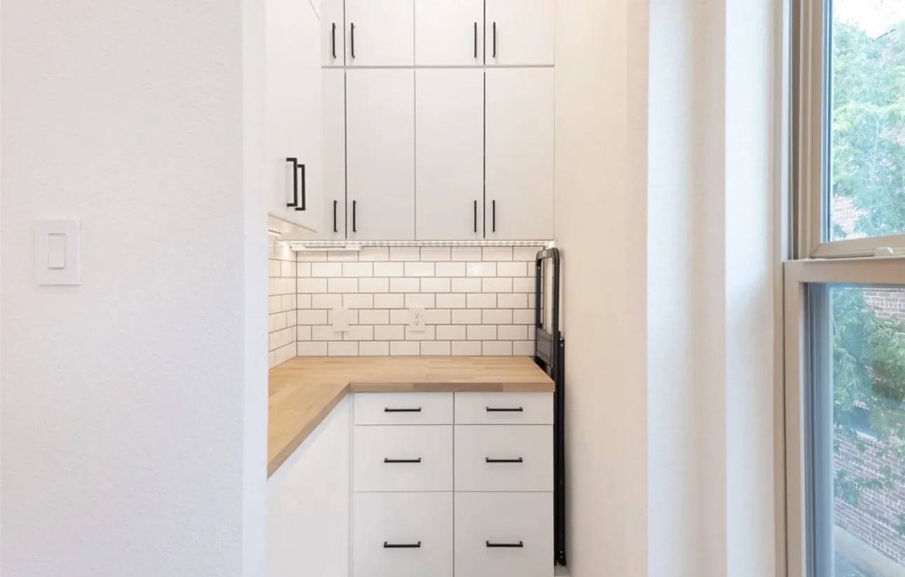 Condominium For Rent in Dallas County , 5015 Manett Street 106, Dallas, Texas 75206, 2 Bedroom, 3 Bathroom, 2 Garage spaces, 1,493 Sqft, built in 2017, mls#21313409, Real Estate Agent in Dallas, Homes For Rent in Dallas county, Homes For Rent in Dallas, Realtor in Dallas Texas, Real Estate Brokerage Independent Realty Texas, Luminita Cordes Realtor