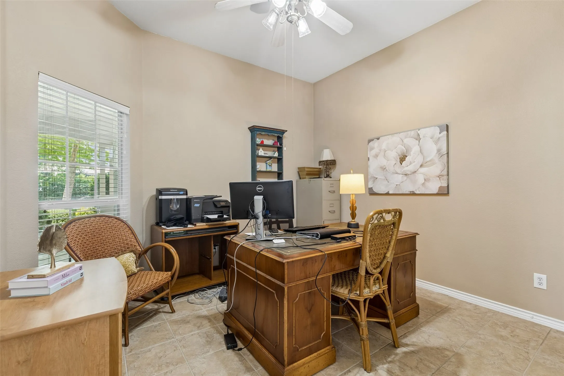 Single Family Residence For Sale in Denton County , 1104 Bell Manor Drive, Savannah, Texas 76227, 4 Bedroom, 2 Bathroom, 3 Garage spaces, 2,203 Sqft, built in 2005, mls#21312274, Real Estate Agent in Savannah, Homes For Sale in Denton county, Homes For Sale in Savannah, Realtor in Savannah Texas, Real Estate Brokerage Independent Realty Texas, Luminita Cordes Realtor