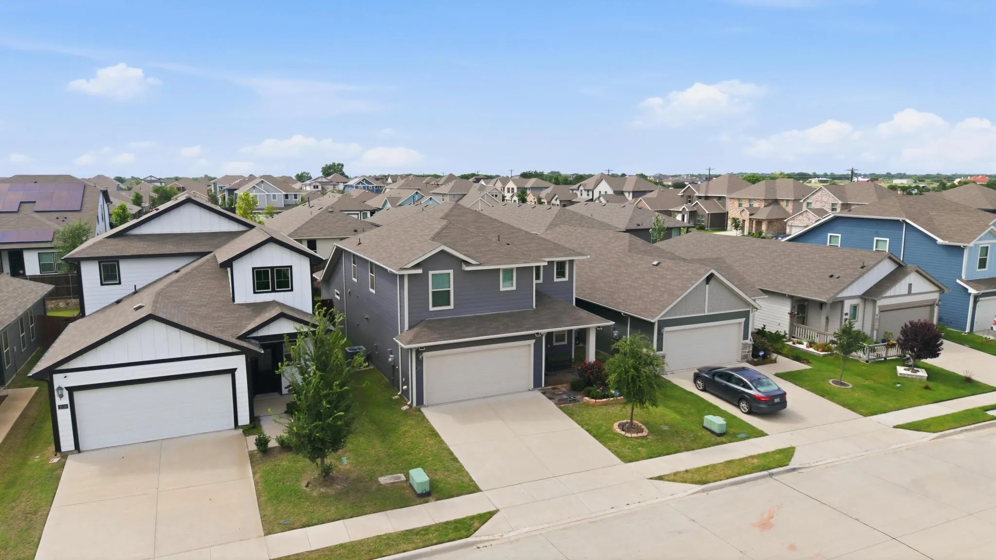 Single Family Residence For Sale in Kaufman County , 2108 River Pine Road, Forney, Texas 75126, 4 Bedroom, 3 Bathroom, 2 Garage spaces, 2,253 Sqft, built in 2022, mls#21312828, Real Estate Agent in Forney, Homes For Sale in Kaufman county, Homes For Sale in Forney, Realtor in Forney Texas, Real Estate Brokerage Independent Realty Texas, Luminita Cordes Realtor