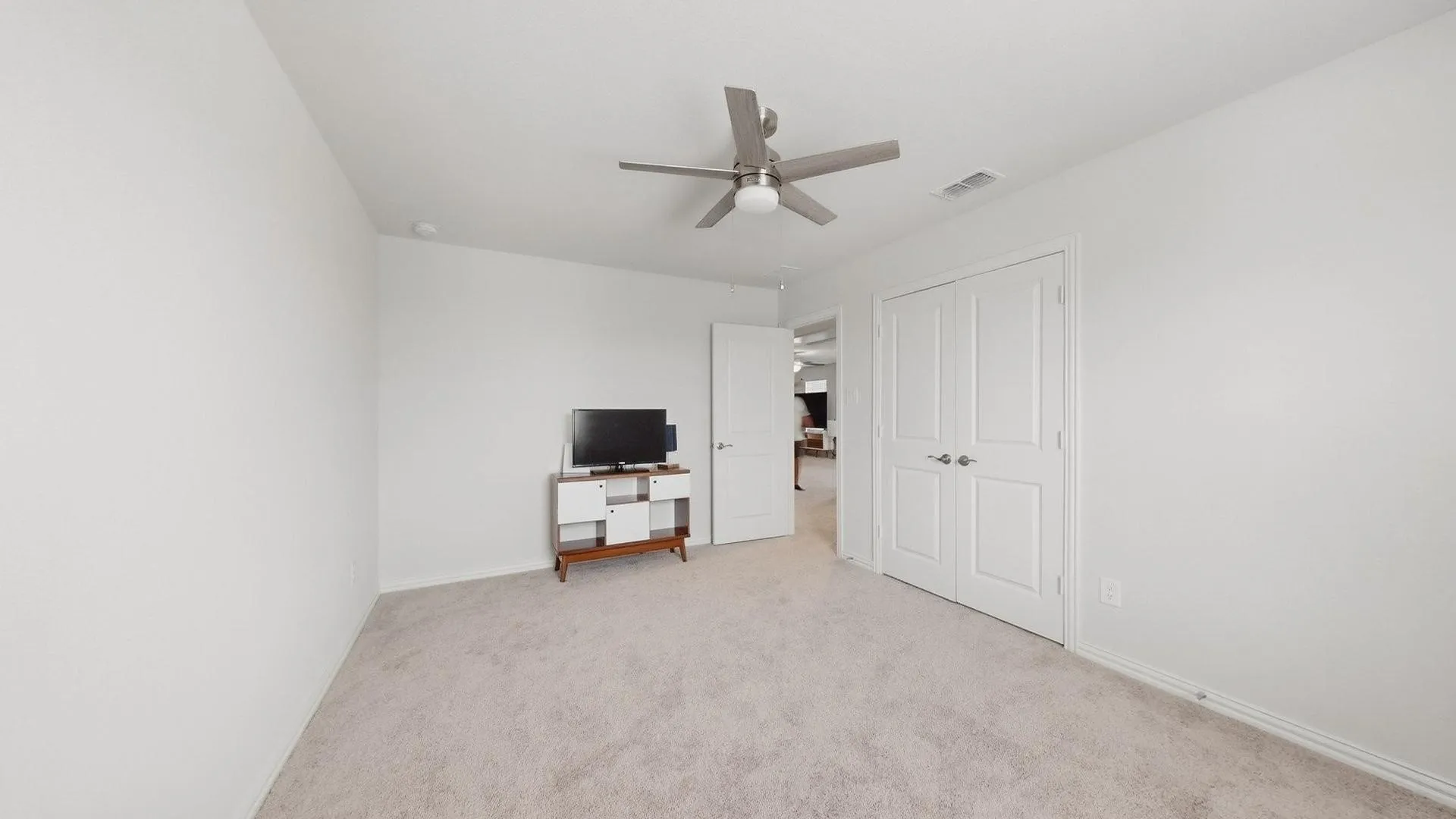 Single Family Residence For Sale in Kaufman County , 2108 River Pine Road, Forney, Texas 75126, 4 Bedroom, 3 Bathroom, 2 Garage spaces, 2,253 Sqft, built in 2022, mls#21312828, Real Estate Agent in Forney, Homes For Sale in Kaufman county, Homes For Sale in Forney, Realtor in Forney Texas, Real Estate Brokerage Independent Realty Texas, Luminita Cordes Realtor