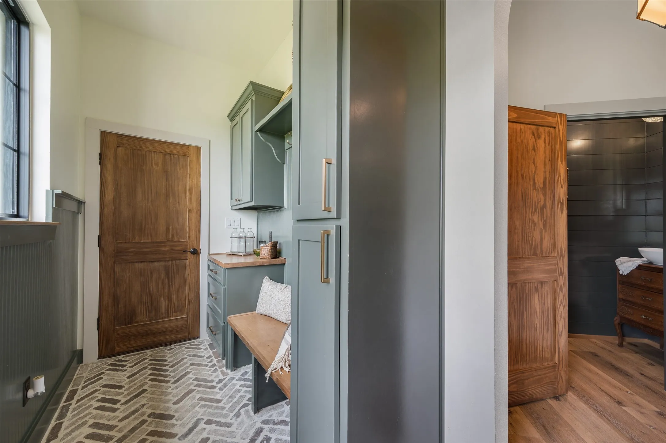 Single Family Residence For Sale in Cooke County , 249 County Road 359, Muenster, Texas 76252, 4 Bedroom, 4 Bathroom, 2 Garage spaces, 3,924 Sqft, built in 2023, mls#21314721, Real Estate Agent in Muenster, Homes For Sale in Cooke county, Homes For Sale in Muenster, Realtor in Muenster Texas, Real Estate Brokerage Independent Realty Texas, Luminita Cordes Realtor