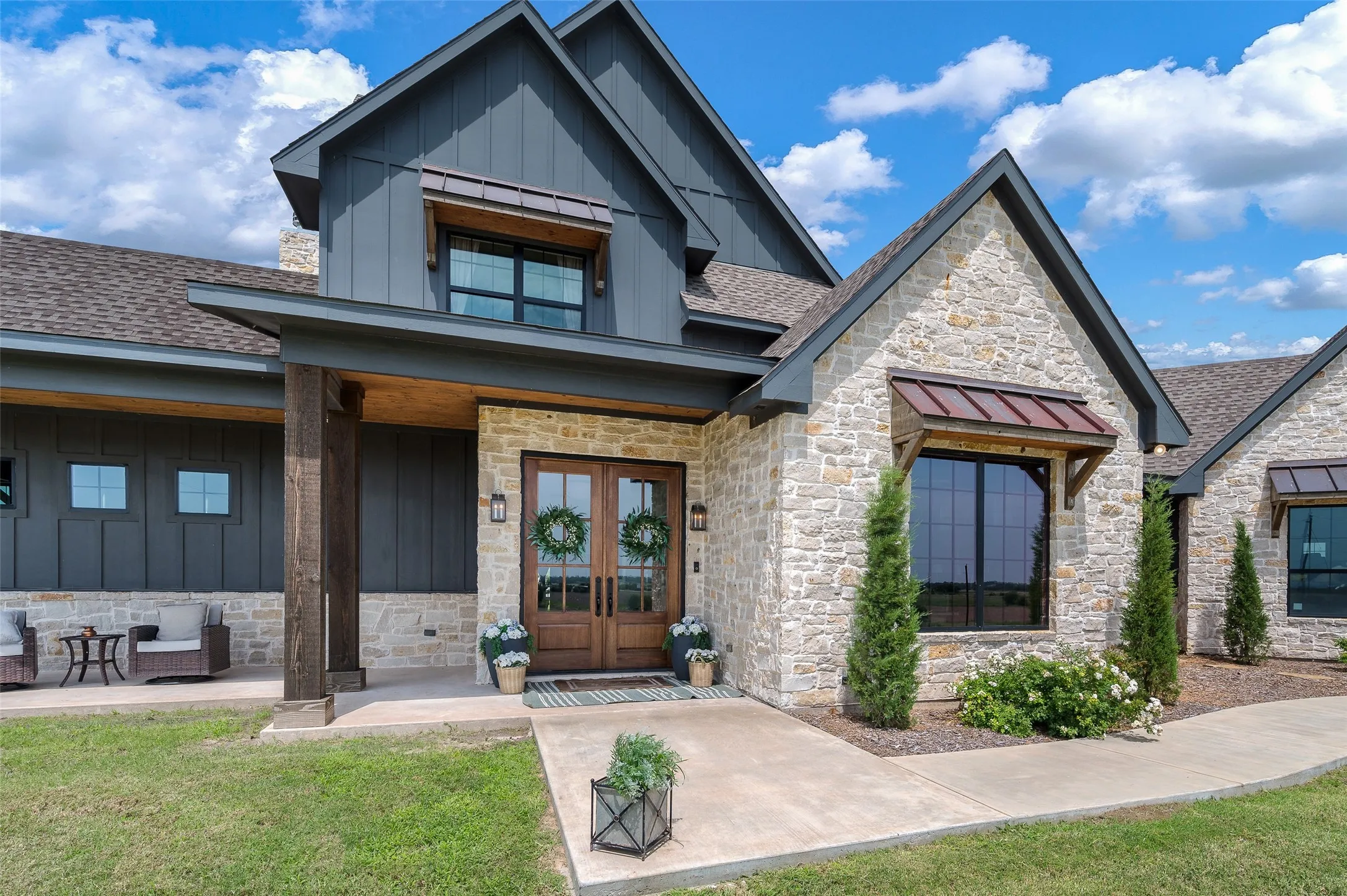 Single Family Residence For Sale in Cooke County , 249 County Road 359, Muenster, Texas 76252, 4 Bedroom, 4 Bathroom, 2 Garage spaces, 3,924 Sqft, built in 2023, mls#21314721, Real Estate Agent in Muenster, Homes For Sale in Cooke county, Homes For Sale in Muenster, Realtor in Muenster Texas, Real Estate Brokerage Independent Realty Texas, Luminita Cordes Realtor