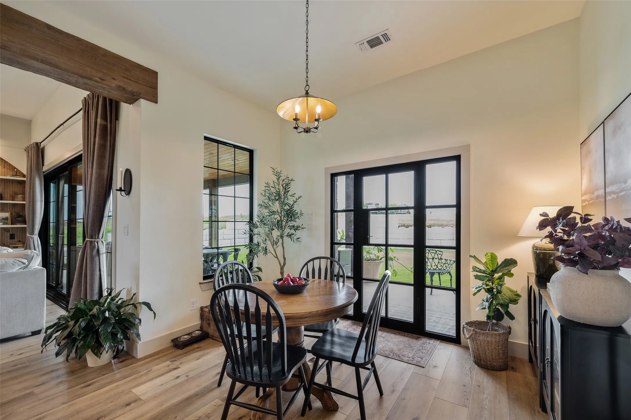 Single Family Residence For Sale in Cooke County , 249 County Road 359, Muenster, Texas 76252, 4 Bedroom, 4 Bathroom, 2 Garage spaces, 3,924 Sqft, built in 2023, mls#21314721, Real Estate Agent in Muenster, Homes For Sale in Cooke county, Homes For Sale in Muenster, Realtor in Muenster Texas, Real Estate Brokerage Independent Realty Texas, Luminita Cordes Realtor