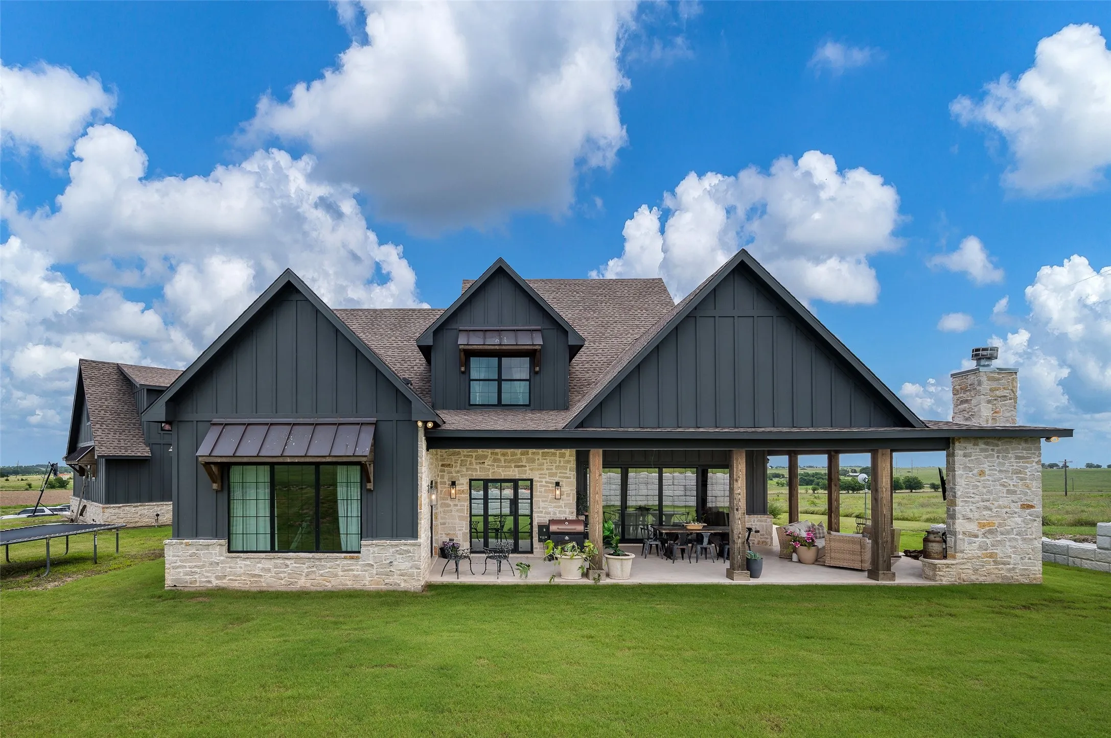 Single Family Residence For Sale in Cooke County , 249 County Road 359, Muenster, Texas 76252, 4 Bedroom, 4 Bathroom, 2 Garage spaces, 3,924 Sqft, built in 2023, mls#21314721, Real Estate Agent in Muenster, Homes For Sale in Cooke county, Homes For Sale in Muenster, Realtor in Muenster Texas, Real Estate Brokerage Independent Realty Texas, Luminita Cordes Realtor