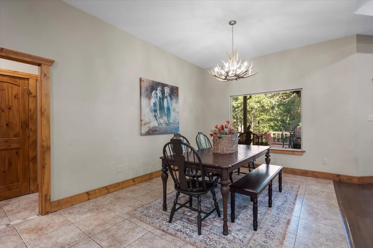 Single Family Residence For Sale in Smith County , 18598 FM 1804, Lindale, Texas 75771, 4 Bedroom, 3 Bathroom, 2 Garage spaces, 2,942 Sqft, built in 2011, mls#21315245, Real Estate Agent in Lindale, Homes For Sale in Smith county, Homes For Sale in Lindale, Realtor in Lindale Texas, Real Estate Brokerage Independent Realty Texas, Luminita Cordes Realtor