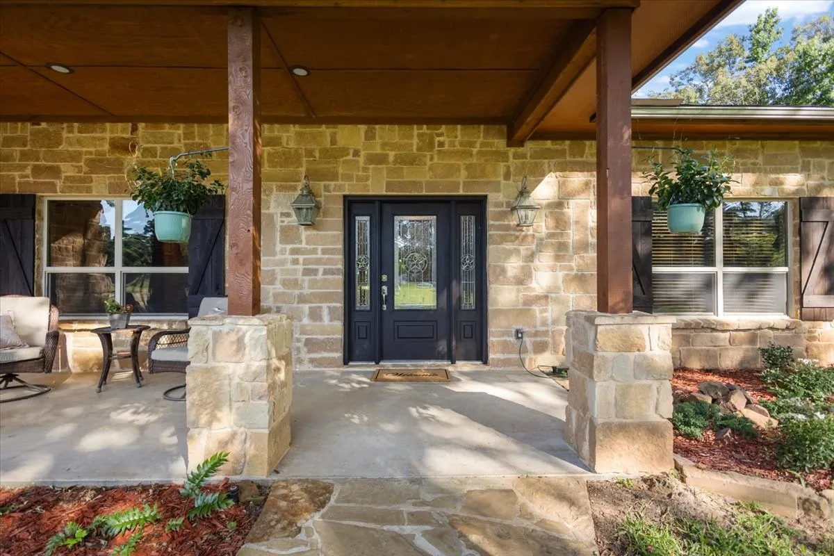 Single Family Residence For Sale in Smith County , 18598 FM 1804, Lindale, Texas 75771, 4 Bedroom, 3 Bathroom, 2 Garage spaces, 2,942 Sqft, built in 2011, mls#21315245, Real Estate Agent in Lindale, Homes For Sale in Smith county, Homes For Sale in Lindale, Realtor in Lindale Texas, Real Estate Brokerage Independent Realty Texas, Luminita Cordes Realtor