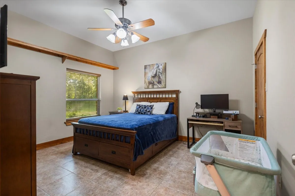 Single Family Residence For Sale in Smith County , 18598 FM 1804, Lindale, Texas 75771, 4 Bedroom, 3 Bathroom, 2 Garage spaces, 2,942 Sqft, built in 2011, mls#21315245, Real Estate Agent in Lindale, Homes For Sale in Smith county, Homes For Sale in Lindale, Realtor in Lindale Texas, Real Estate Brokerage Independent Realty Texas, Luminita Cordes Realtor