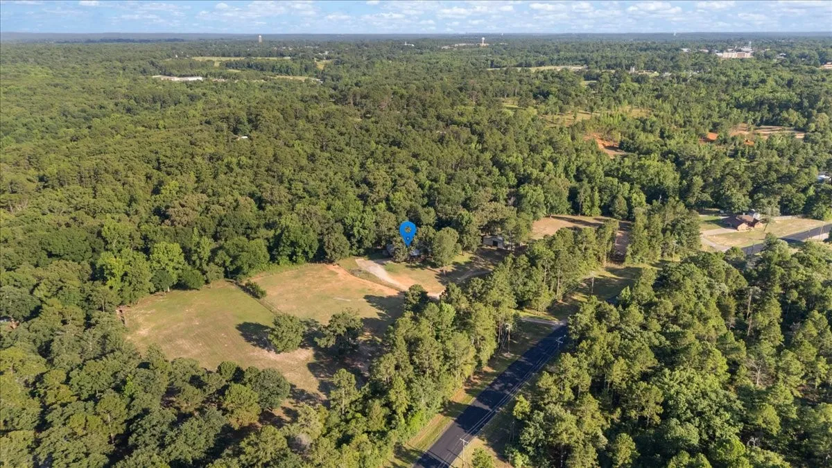 Single Family Residence For Sale in Smith County , 18598 FM 1804, Lindale, Texas 75771, 4 Bedroom, 3 Bathroom, 2 Garage spaces, 2,942 Sqft, built in 2011, mls#21315245, Real Estate Agent in Lindale, Homes For Sale in Smith county, Homes For Sale in Lindale, Realtor in Lindale Texas, Real Estate Brokerage Independent Realty Texas, Luminita Cordes Realtor