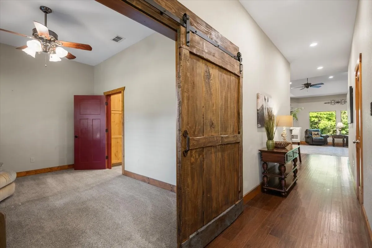 Single Family Residence For Sale in Smith County , 18598 FM 1804, Lindale, Texas 75771, 4 Bedroom, 3 Bathroom, 2 Garage spaces, 2,942 Sqft, built in 2011, mls#21315245, Real Estate Agent in Lindale, Homes For Sale in Smith county, Homes For Sale in Lindale, Realtor in Lindale Texas, Real Estate Brokerage Independent Realty Texas, Luminita Cordes Realtor