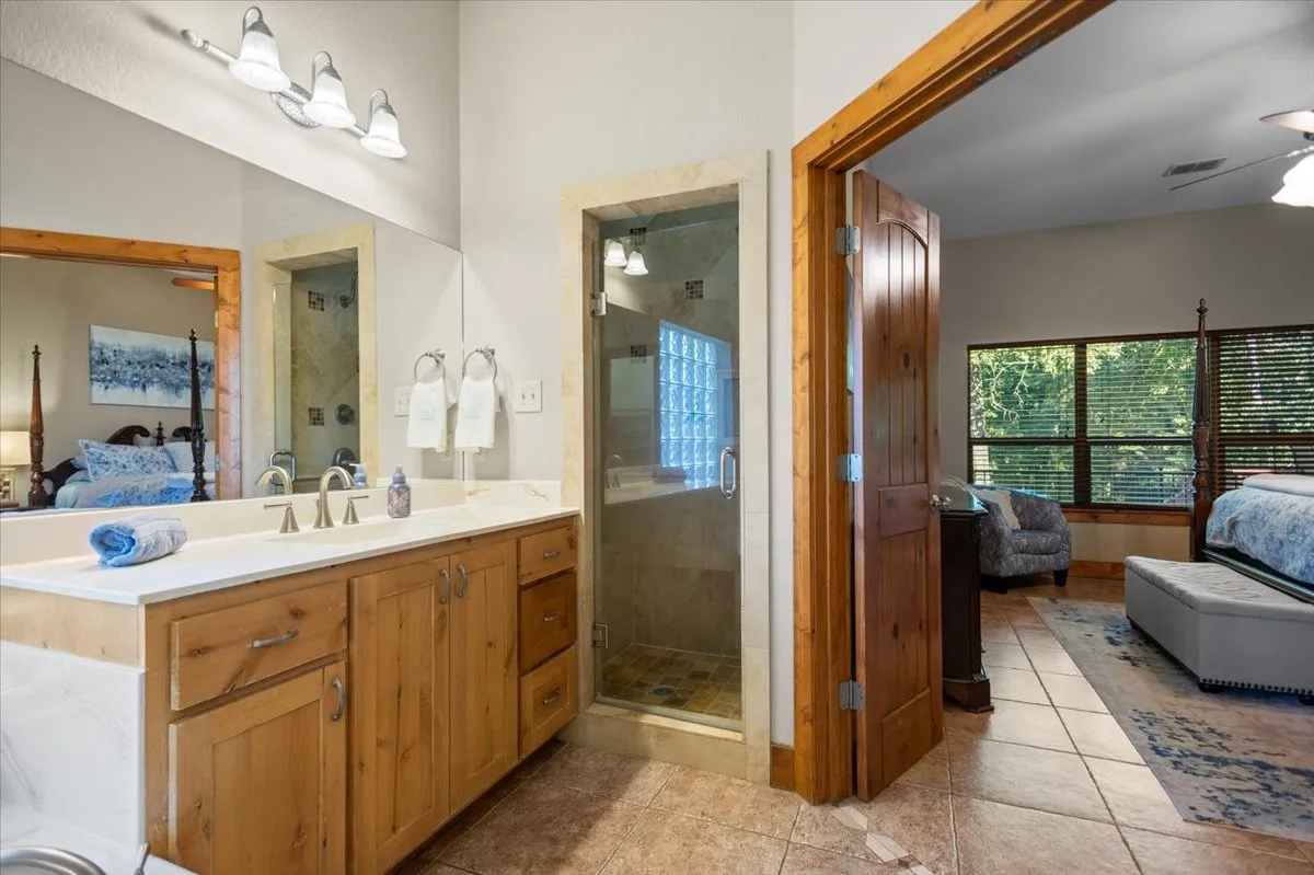 Single Family Residence For Sale in Smith County , 18598 FM 1804, Lindale, Texas 75771, 4 Bedroom, 3 Bathroom, 2 Garage spaces, 2,942 Sqft, built in 2011, mls#21315245, Real Estate Agent in Lindale, Homes For Sale in Smith county, Homes For Sale in Lindale, Realtor in Lindale Texas, Real Estate Brokerage Independent Realty Texas, Luminita Cordes Realtor