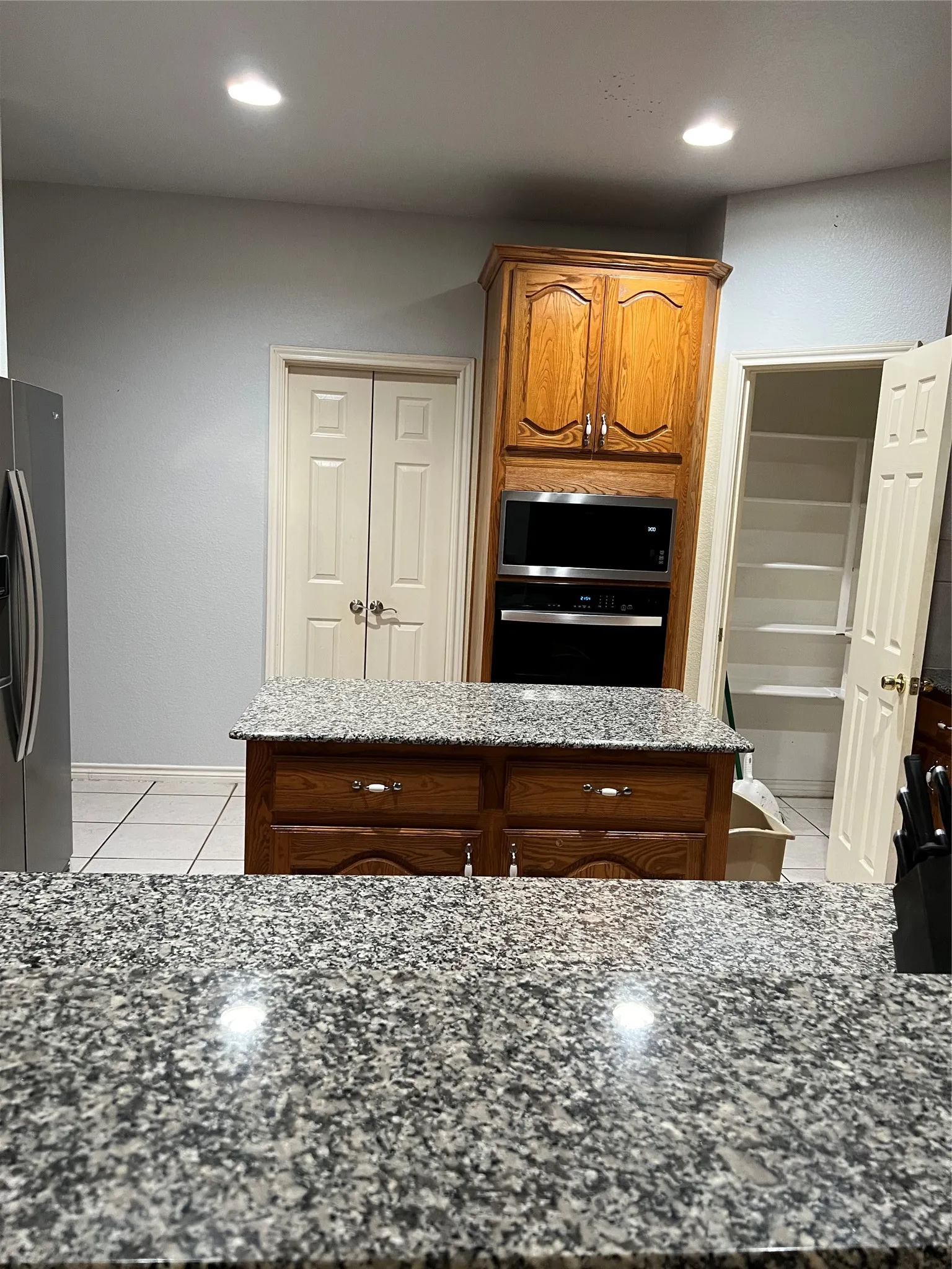 Single Family Residence For Sale in Dallas County , 2000 Peck Street, Glenn Heights, Texas 75154, 5 Bedroom, 4 Bathroom, 2 Garage spaces, 4,008 Sqft, built in 2006, mls#21301916, Real Estate Agent in Glenn Heights, Homes For Sale in Dallas county, Homes For Sale in Glenn Heights, Realtor in Glenn Heights Texas, Real Estate Brokerage Independent Realty Texas, Luminita Cordes Realtor
