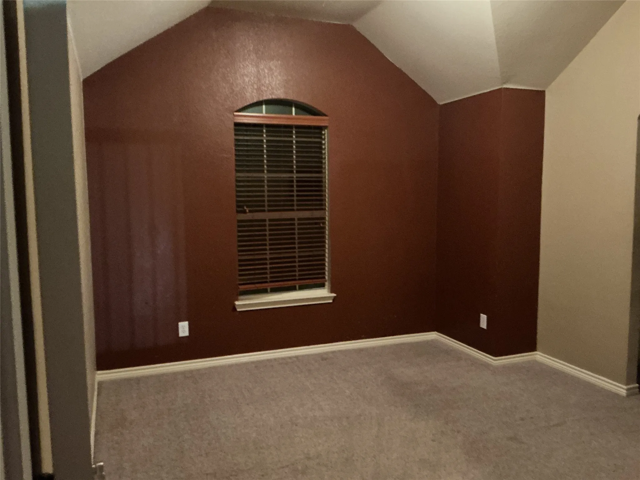 Single Family Residence For Sale in Dallas County , 2000 Peck Street, Glenn Heights, Texas 75154, 5 Bedroom, 4 Bathroom, 2 Garage spaces, 4,008 Sqft, built in 2006, mls#21301916, Real Estate Agent in Glenn Heights, Homes For Sale in Dallas county, Homes For Sale in Glenn Heights, Realtor in Glenn Heights Texas, Real Estate Brokerage Independent Realty Texas, Luminita Cordes Realtor