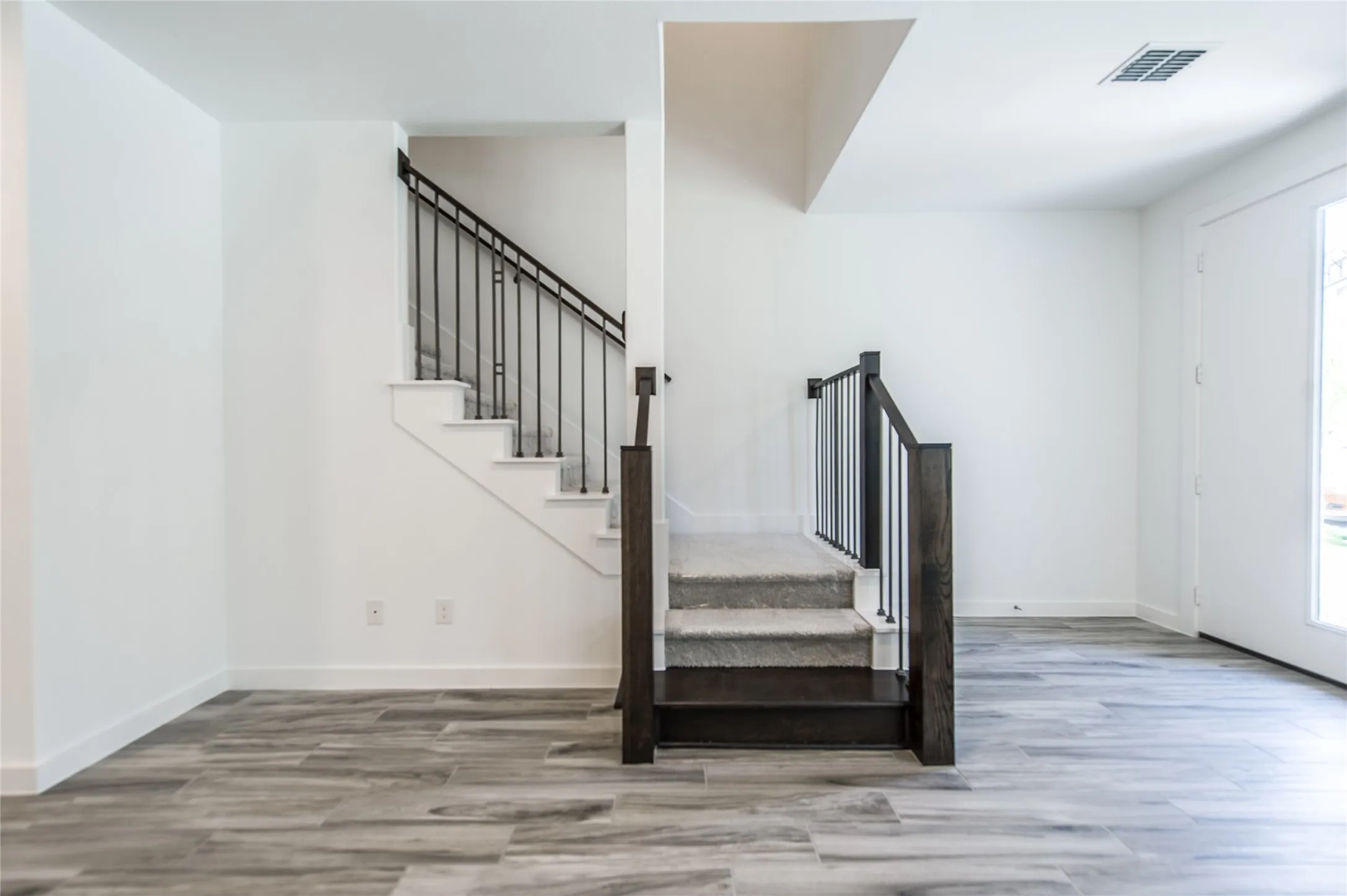 Townhouse For Rent in Collin County , 1540 Navasota Trail, Plano, Texas 75075, 3 Bedrooms, 3 Bathrooms, 2 Garage spaces, 2,064 Sqft, built in 2019, Price $2,750, mls#21315276, Real Estate Agent in Plano, Homes For Rent in Collin county, Homes For Rent in Plano, Realtor in Plano Texas, Real Estate Brokerage Independent Realty Texas, Luminita Cordes Realtor
