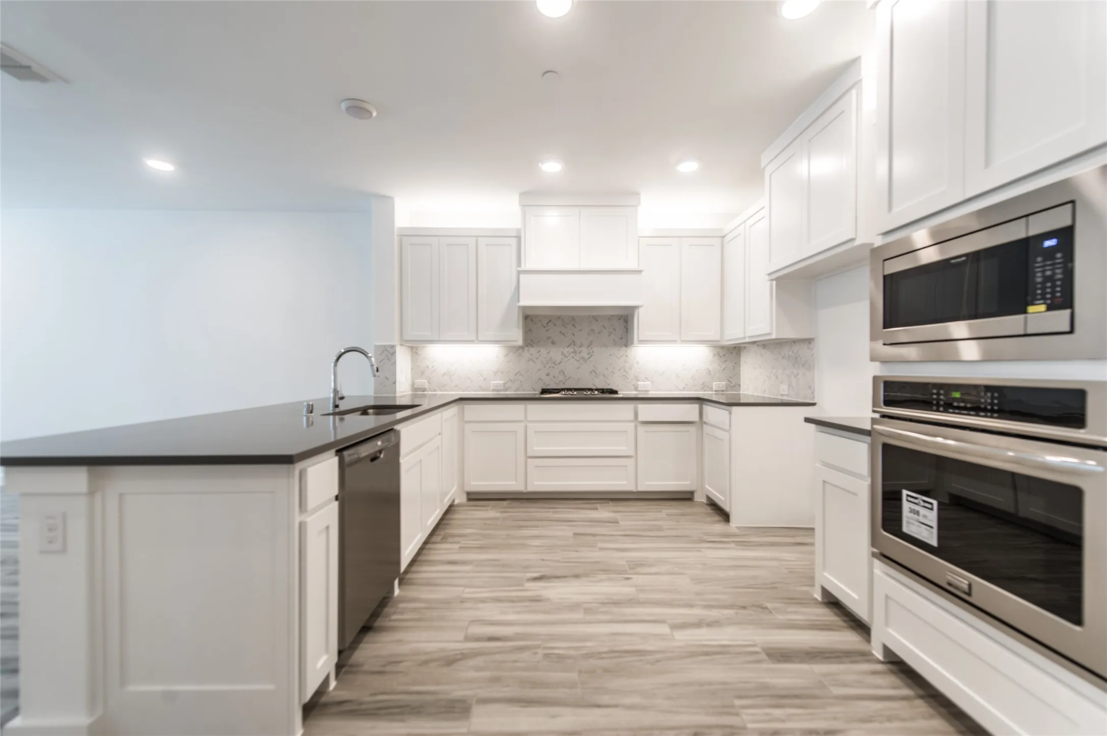 Townhouse For Rent in Collin County , 1540 Navasota Trail, Plano, Texas 75075, 3 Bedrooms, 3 Bathrooms, 2 Garage spaces, 2,064 Sqft, built in 2019, Price $2,750, mls#21315276, Real Estate Agent in Plano, Homes For Rent in Collin county, Homes For Rent in Plano, Realtor in Plano Texas, Real Estate Brokerage Independent Realty Texas, Luminita Cordes Realtor