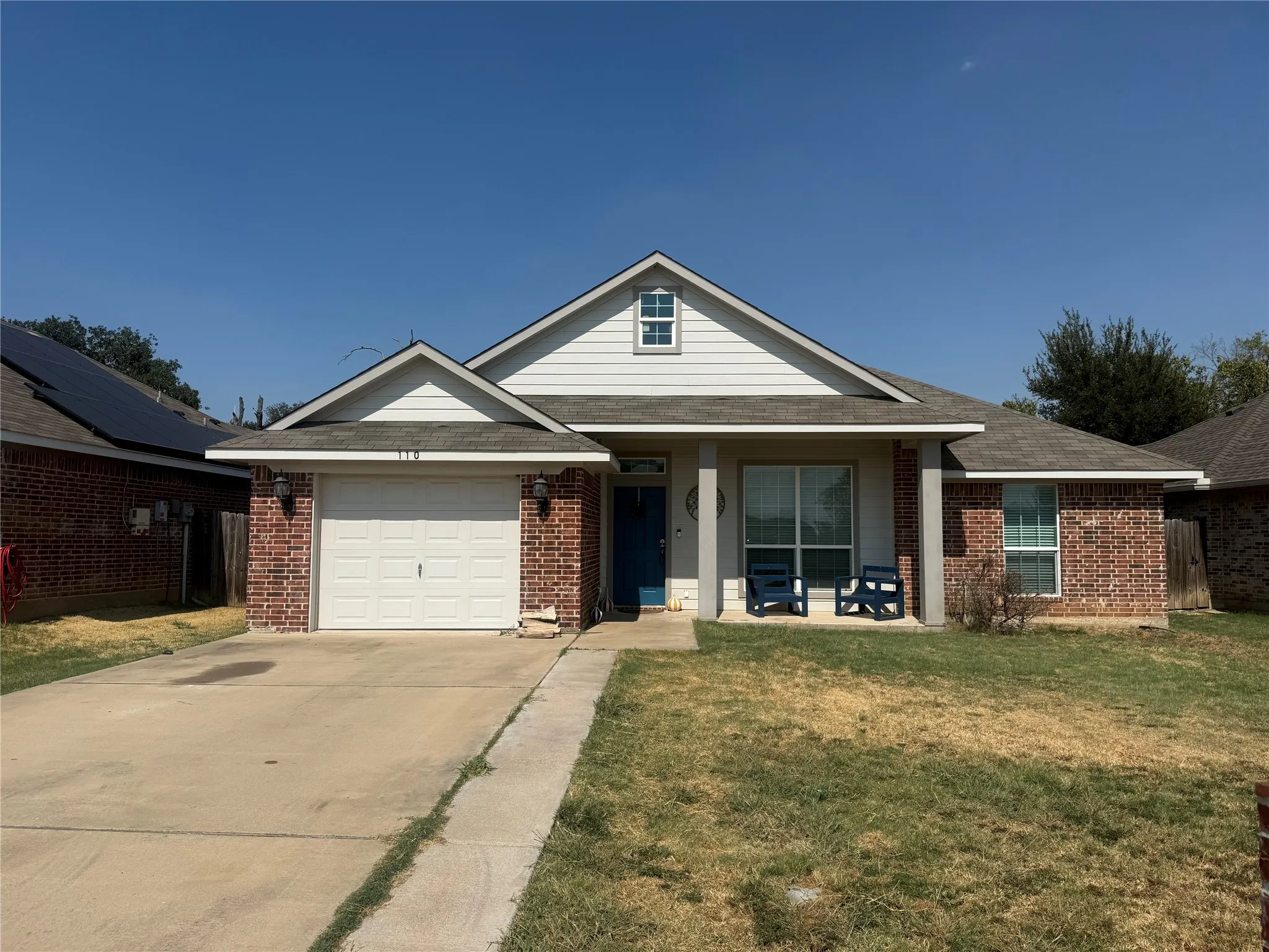 Single Family Residence For Sale in Mc Lennan County , 110 Tomahawk, Lacy Lakeview, Texas 76705, 3 Bedroom, 2 Bathroom, 1 Garage spaces, 1,310 Sqft, built in 2018, mls#21315307, Real Estate Agent in Lacy Lakeview, Homes For Sale in Mc Lennan county, Homes For Sale in Lacy Lakeview, Realtor in Lacy Lakeview Texas, Real Estate Brokerage Independent Realty Texas, Luminita Cordes Realtor