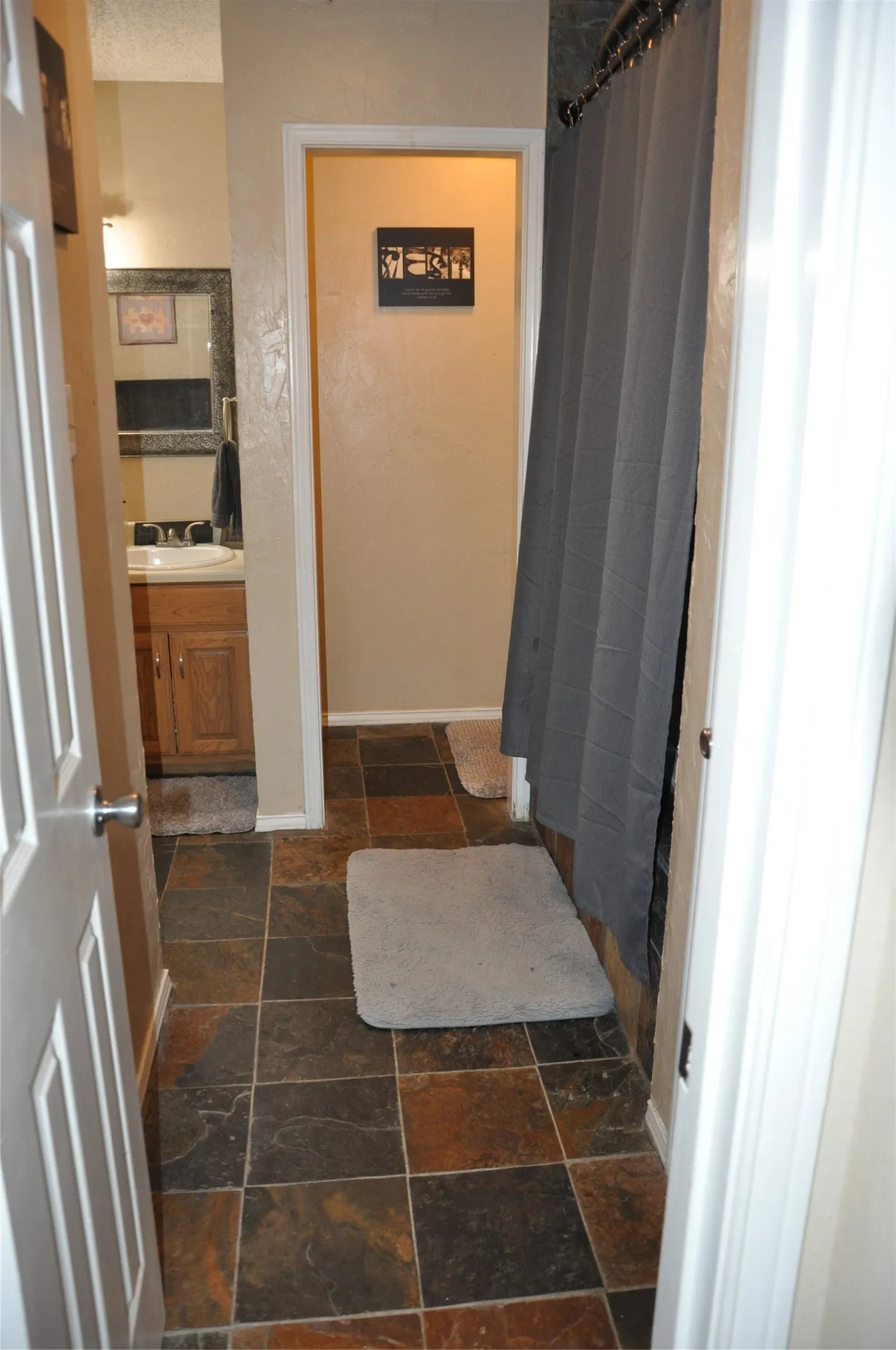 Single Family Residence For Sale in Hopkins County , 1021 Markeda, Sulphur Springs, Texas 75482, 3 Bedroom, 2 Bathroom, 2 Garage spaces, 1,513 Sqft, built in 1987, mls#21309105, Real Estate Agent in Sulphur Springs, Homes For Sale in Hopkins county, Homes For Sale in Sulphur Springs, Realtor in Sulphur Springs Texas, Real Estate Brokerage Independent Realty Texas, Luminita Cordes Realtor