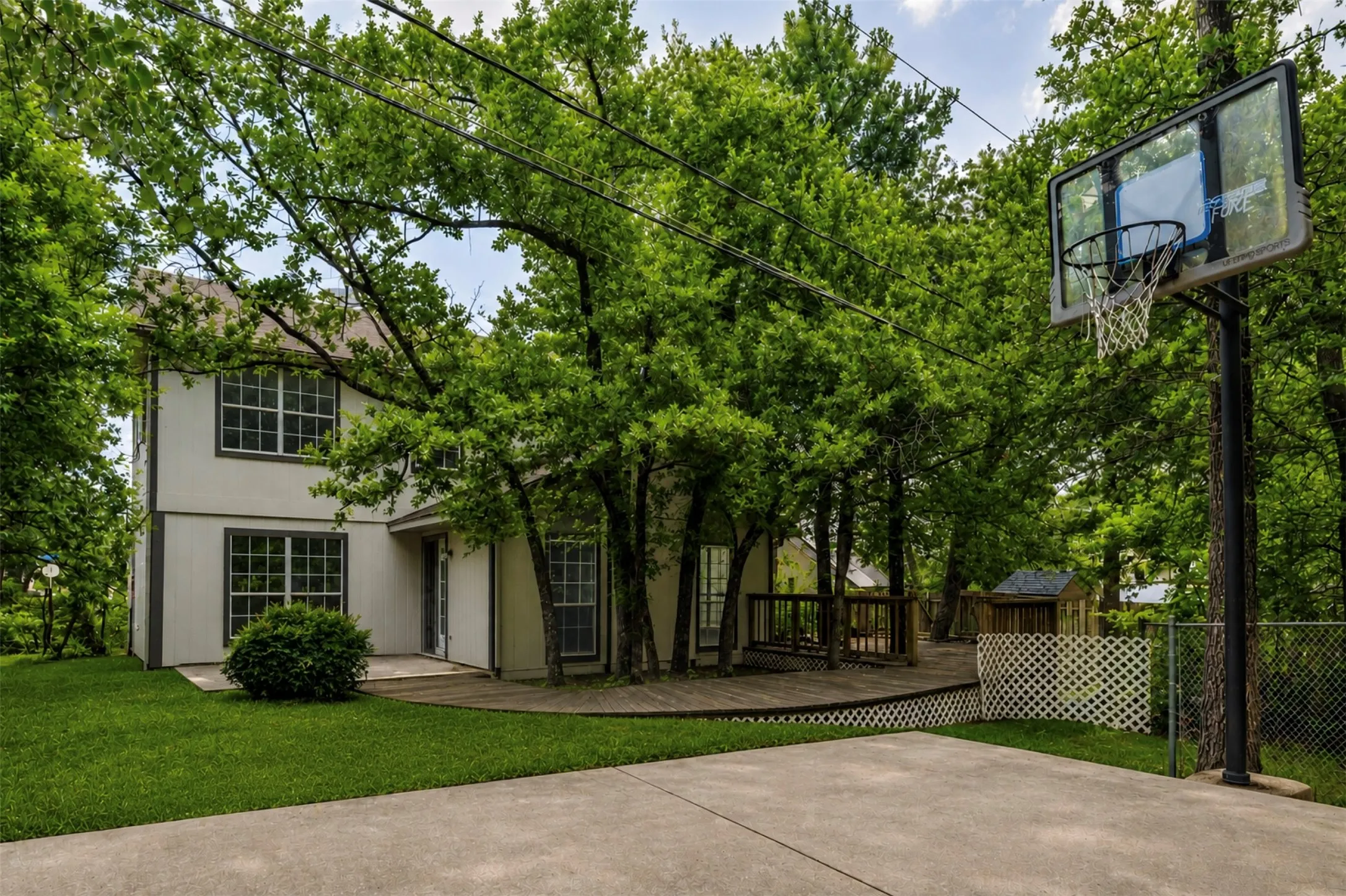 Single Family Residence For Sale in Tarrant County , 5112 Oak Gate Court, Arlington, Texas 76016, 4 Bedroom, 3 Bathroom, 2 Garage spaces, 2,434 Sqft, built in 1988, mls#21314639, Real Estate Agent in Arlington, Homes For Sale in Tarrant county, Homes For Sale in Arlington, Realtor in Arlington Texas, Real Estate Brokerage Independent Realty Texas, Luminita Cordes Realtor