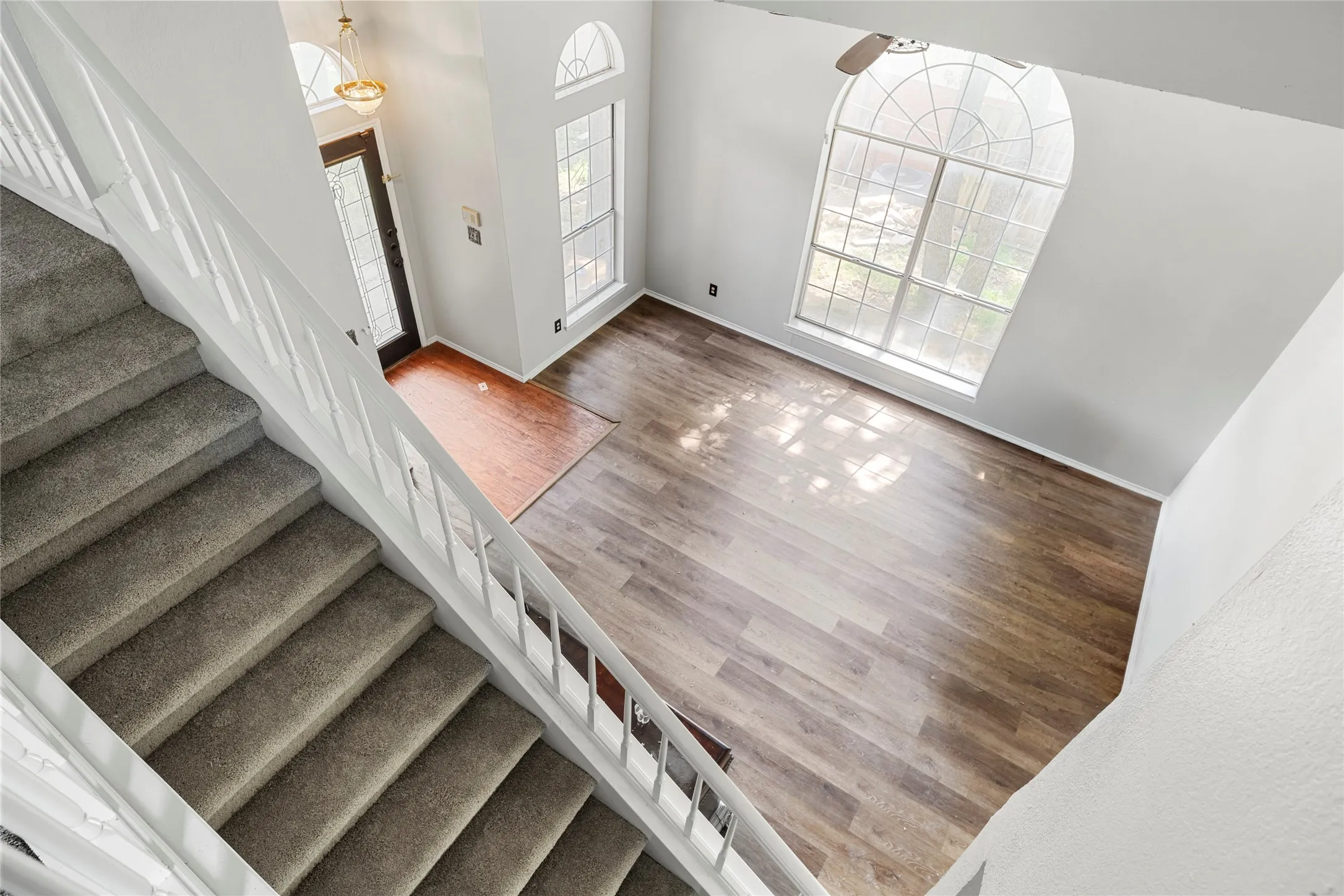 Single Family Residence For Sale in Tarrant County , 5112 Oak Gate Court, Arlington, Texas 76016, 4 Bedroom, 3 Bathroom, 2 Garage spaces, 2,434 Sqft, built in 1988, mls#21314639, Real Estate Agent in Arlington, Homes For Sale in Tarrant county, Homes For Sale in Arlington, Realtor in Arlington Texas, Real Estate Brokerage Independent Realty Texas, Luminita Cordes Realtor