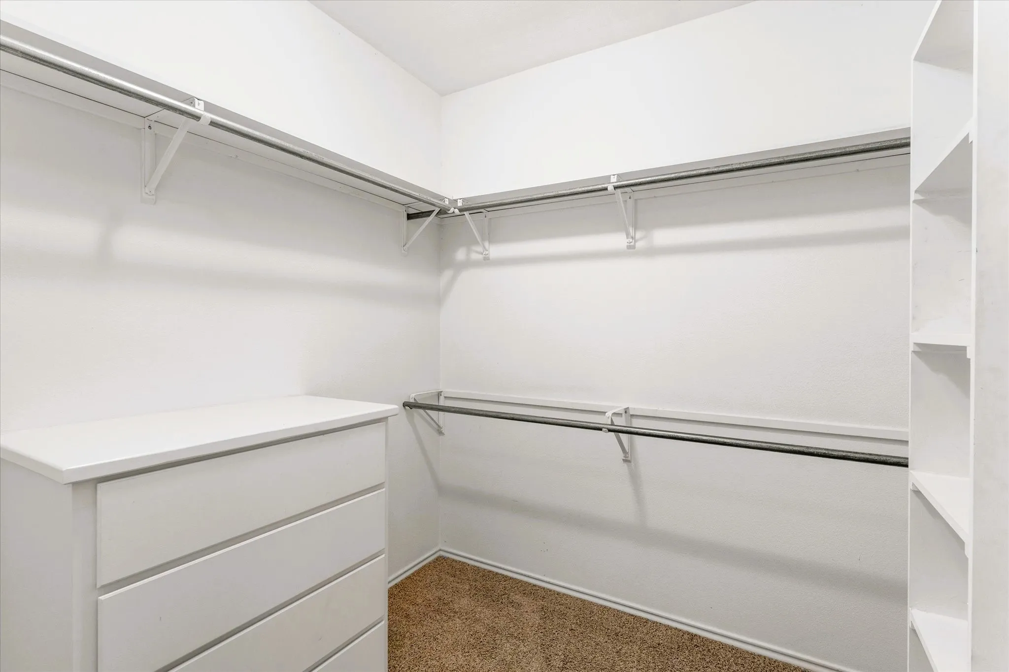Tons of Clothes Storage for All Four Seasons!