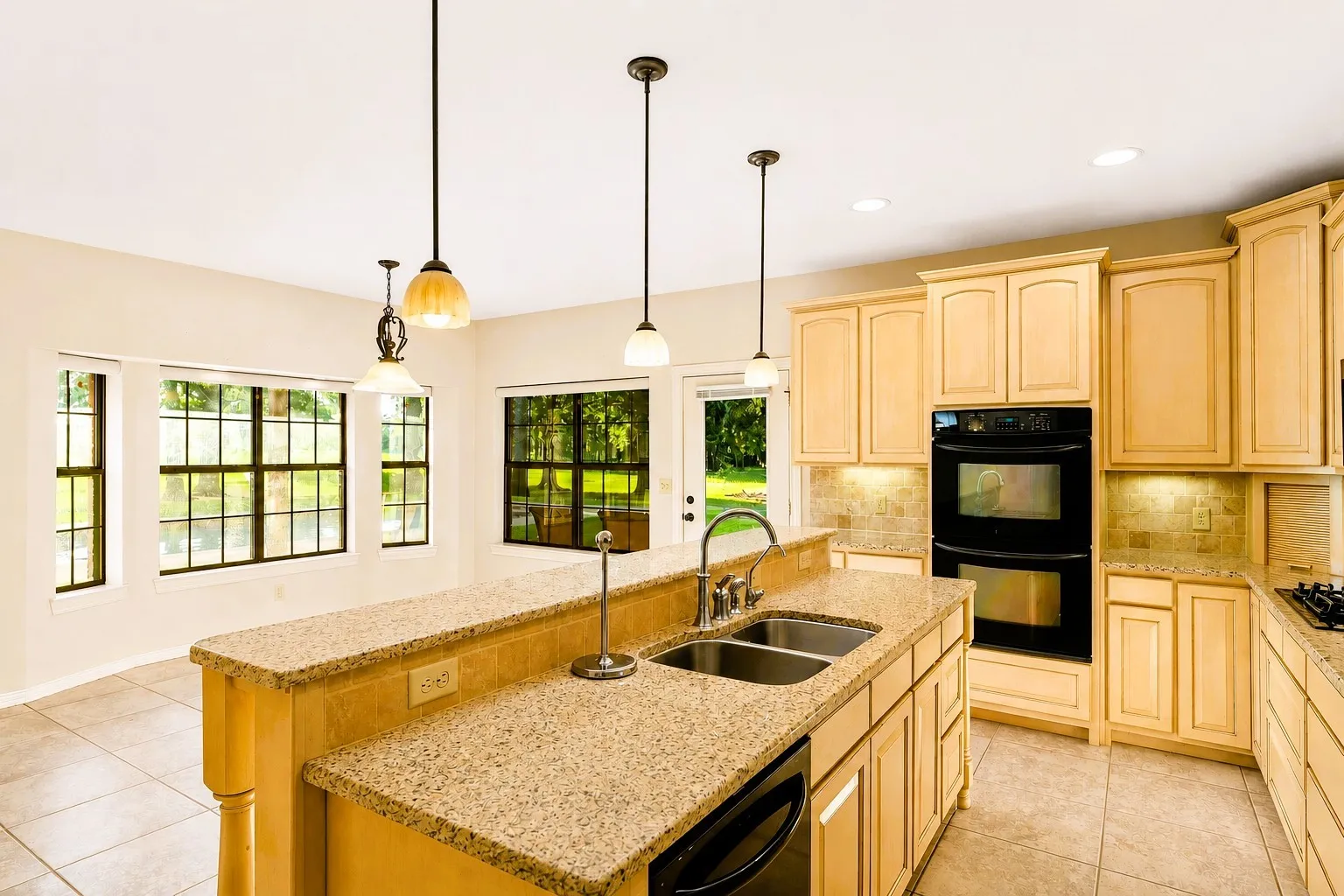 Breakfast, Lunch & Dinner Time Doesn't Get Any Better with the View of the Pool & Majestic East Texas Trees!