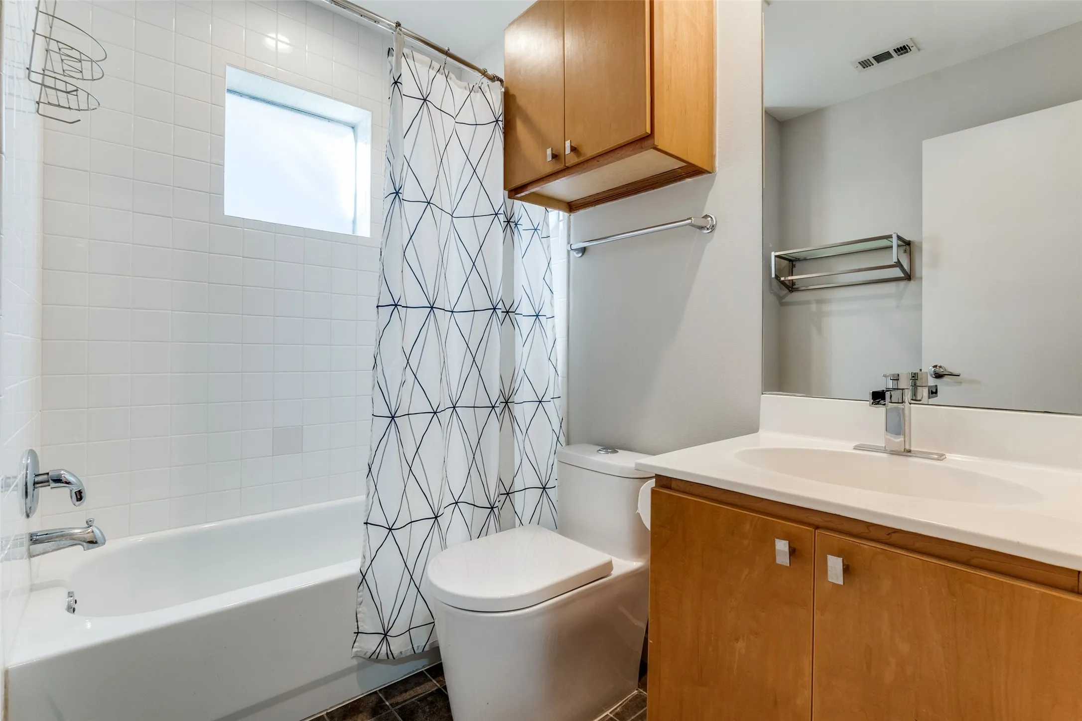 Guest bath on 1st level