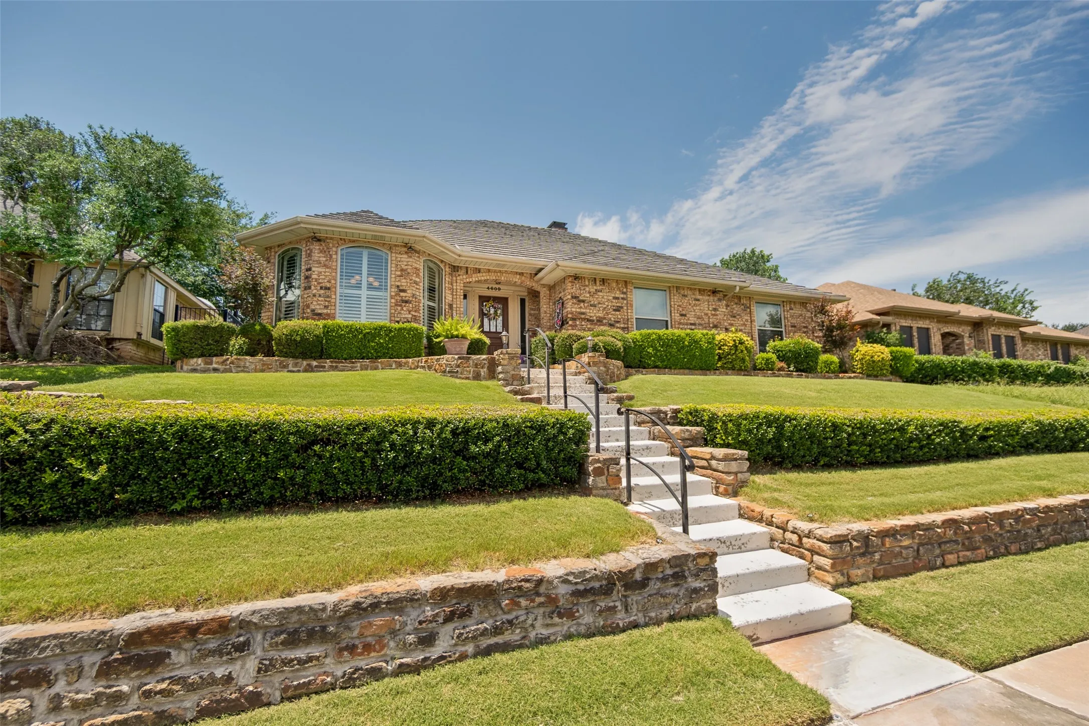 Single Family Residence For Sale in Dallas County , 4609 Silverthorn Drive, Mesquite, Texas 75150, 3 Bedroom, 2 Bathroom, 2 Garage spaces, 2,283 Sqft, built in 1984, mls#21315352, Real Estate Agent in Mesquite, Homes For Sale in Dallas county, Homes For Sale in Mesquite, Realtor in Mesquite Texas, Real Estate Brokerage Independent Realty Texas, Luminita Cordes Realtor