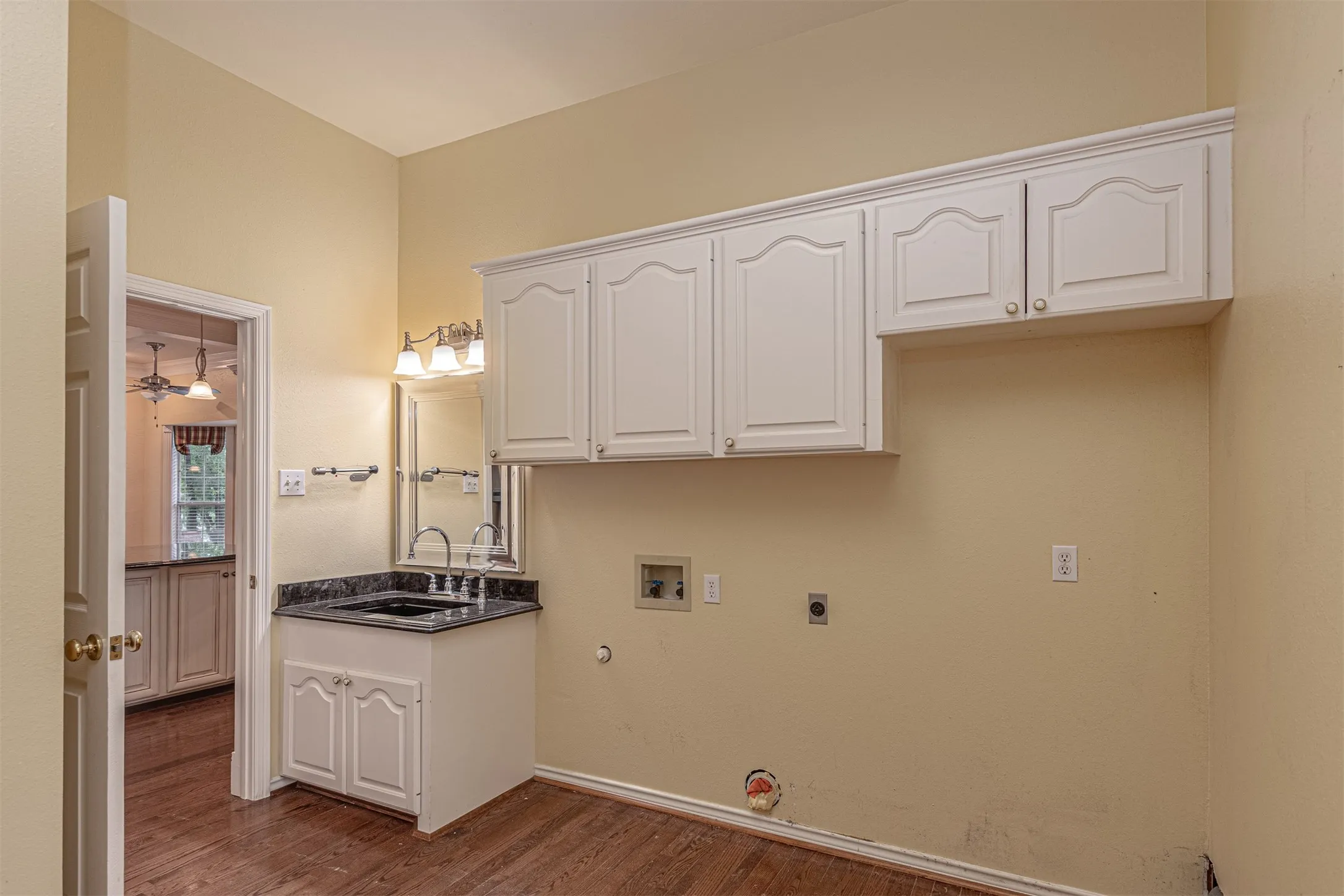 Single Family Residence For Sale in Wood County , 2604 FM 514, Yantis, Texas 75497, 4 Bedroom, 4 Bathroom, 4 Garage spaces, 4,101 Sqft, built in 1994, mls#21315342, Real Estate Agent in Yantis, Homes For Sale in Wood county, Homes For Sale in Yantis, Realtor in Yantis Texas, Real Estate Brokerage Independent Realty Texas, Luminita Cordes Realtor