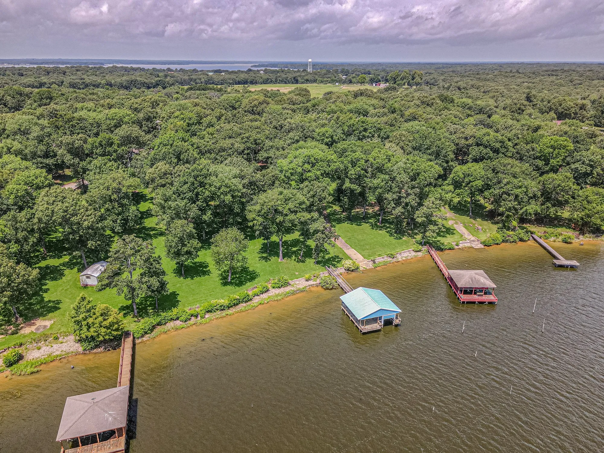 Single Family Residence For Sale in Wood County , 2604 FM 514, Yantis, Texas 75497, 4 Bedroom, 4 Bathroom, 4 Garage spaces, 4,101 Sqft, built in 1994, mls#21315342, Real Estate Agent in Yantis, Homes For Sale in Wood county, Homes For Sale in Yantis, Realtor in Yantis Texas, Real Estate Brokerage Independent Realty Texas, Luminita Cordes Realtor