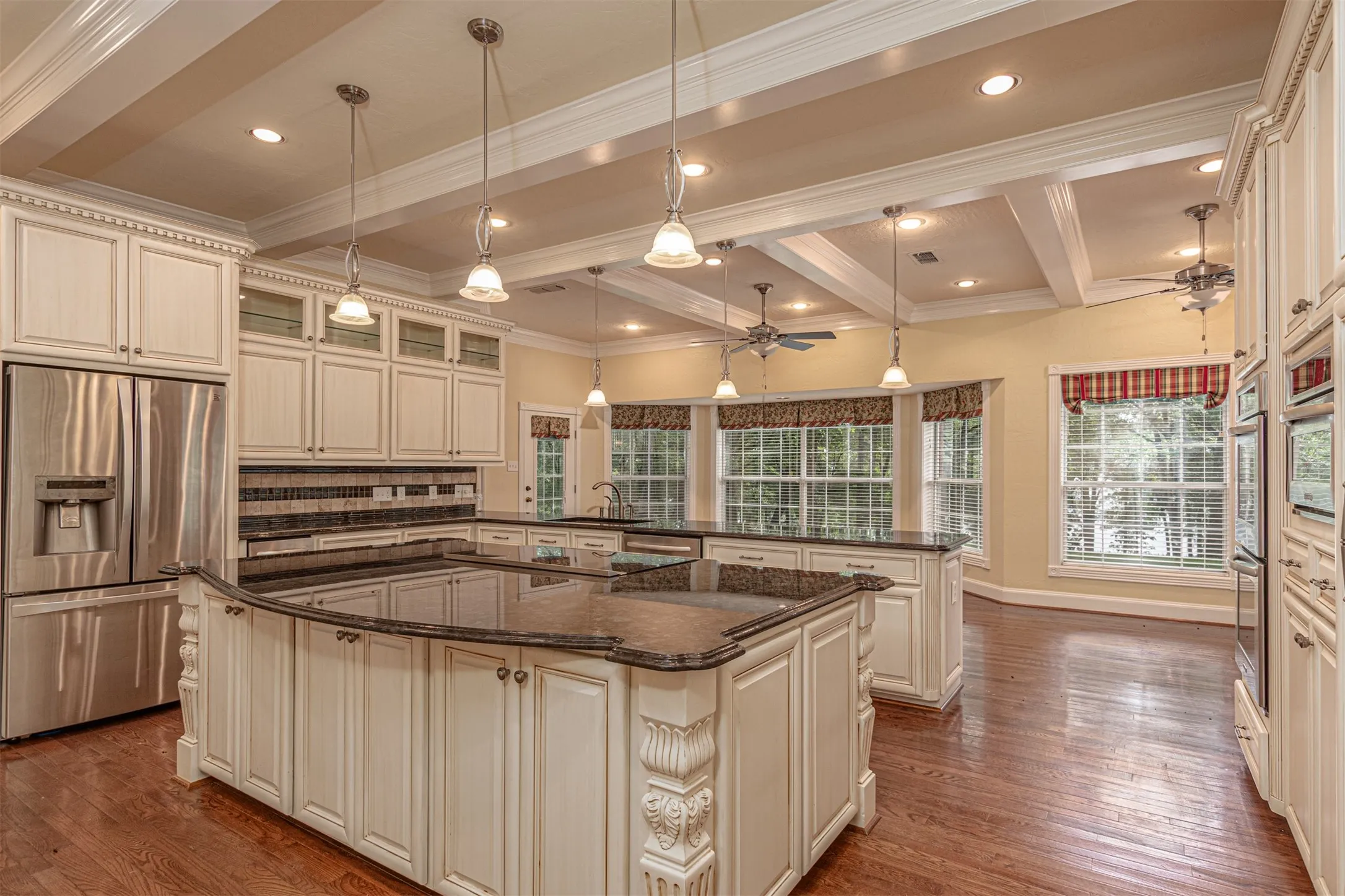 Single Family Residence For Sale in Wood County , 2604 FM 514, Yantis, Texas 75497, 4 Bedroom, 4 Bathroom, 4 Garage spaces, 4,101 Sqft, built in 1994, mls#21315342, Real Estate Agent in Yantis, Homes For Sale in Wood county, Homes For Sale in Yantis, Realtor in Yantis Texas, Real Estate Brokerage Independent Realty Texas, Luminita Cordes Realtor