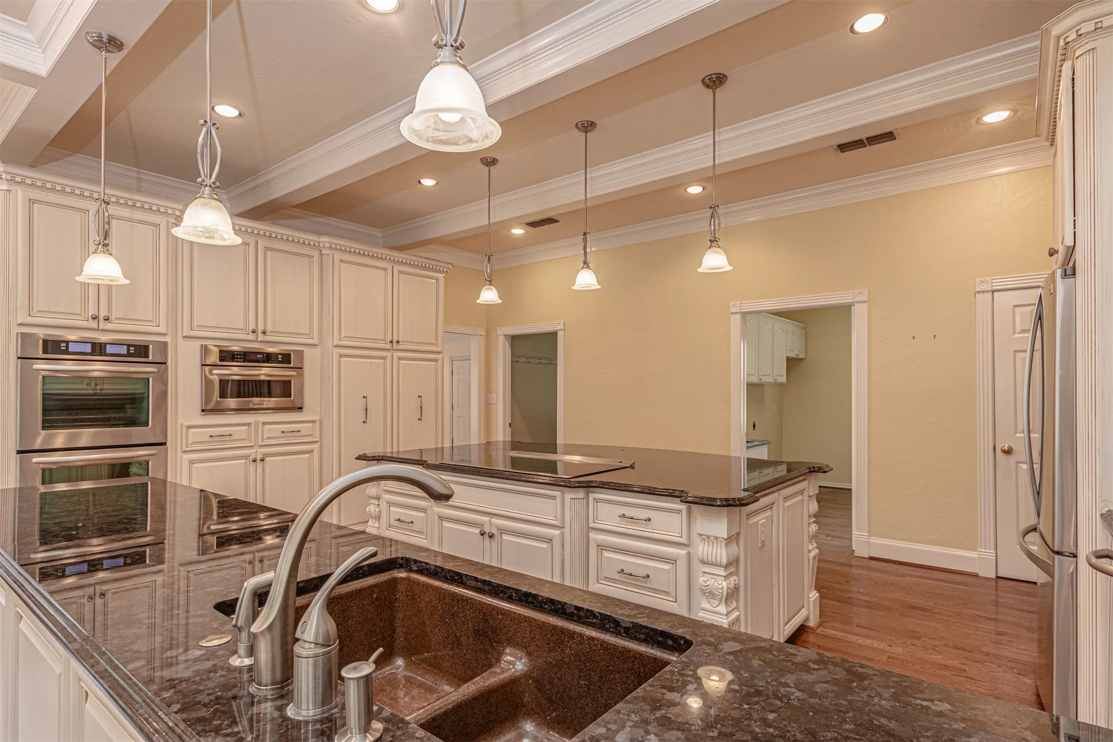 Single Family Residence For Sale in Wood County , 2604 FM 514, Yantis, Texas 75497, 4 Bedroom, 4 Bathroom, 4 Garage spaces, 4,101 Sqft, built in 1994, mls#21315342, Real Estate Agent in Yantis, Homes For Sale in Wood county, Homes For Sale in Yantis, Realtor in Yantis Texas, Real Estate Brokerage Independent Realty Texas, Luminita Cordes Realtor