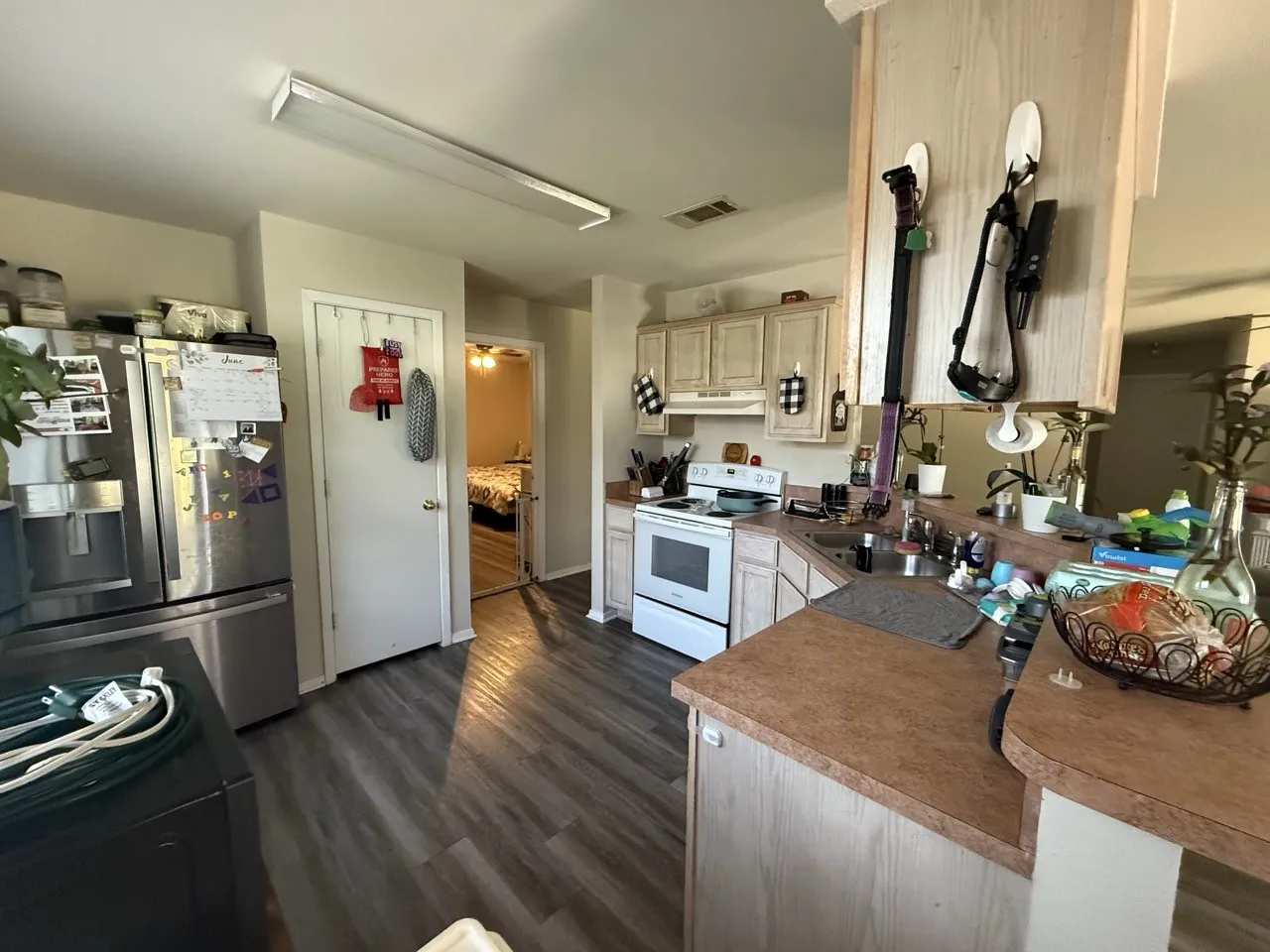 Single Family Residence For Sale in Tarrant County , 4017 Devonaire Drive, Fort Worth, Texas 76008, 3 Bedroom, 2 Bathroom, 2 Garage spaces, 1,332 Sqft, built in 2001, mls#21310046, Real Estate Agent in Fort Worth, Homes For Sale in Tarrant county, Homes For Sale in Fort Worth, Realtor in Fort Worth Texas, Real Estate Brokerage Independent Realty Texas, Luminita Cordes Realtor