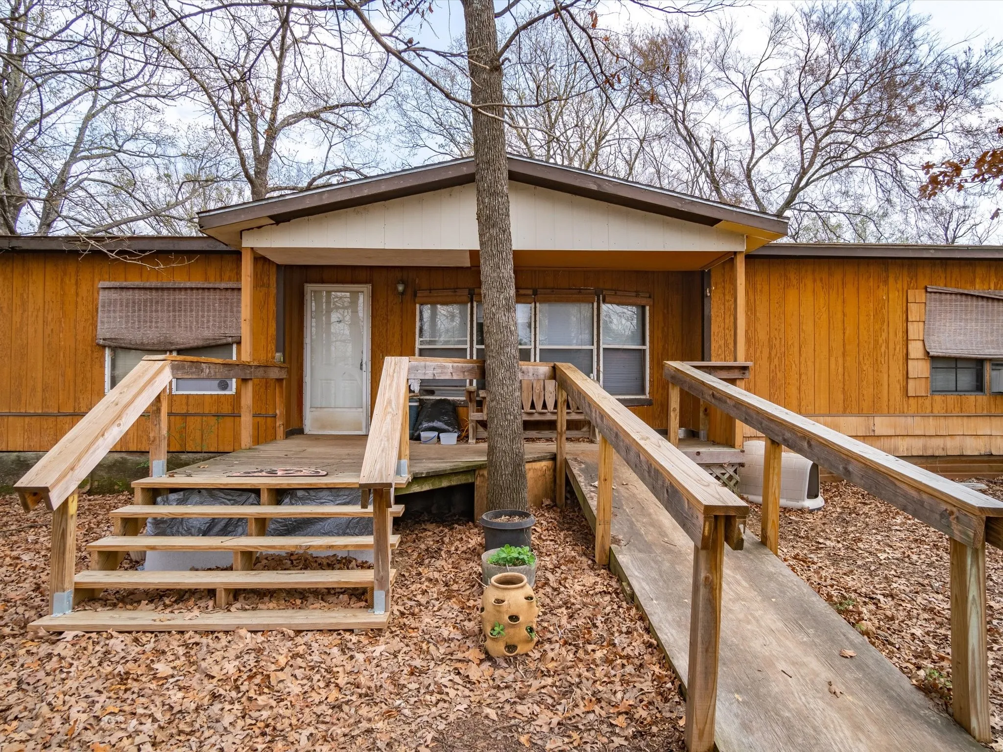 Manufactured Home For Sale in Wood County , 1940 County Road 1800, Yantis, Texas 75497, 3 Bedroom, 2 Bathroom, 1 Garage spaces, 1,960 Sqft, built in 1983, mls#21310343, Real Estate Agent in Yantis, Homes For Sale in Wood county, Homes For Sale in Yantis, Realtor in Yantis Texas, Real Estate Brokerage Independent Realty Texas, Luminita Cordes Realtor