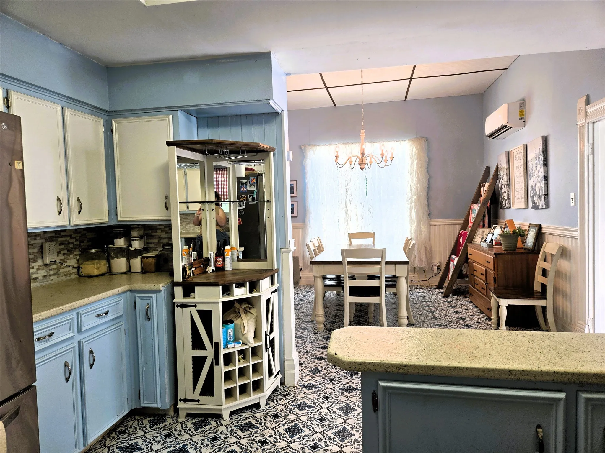 Kitchen area.