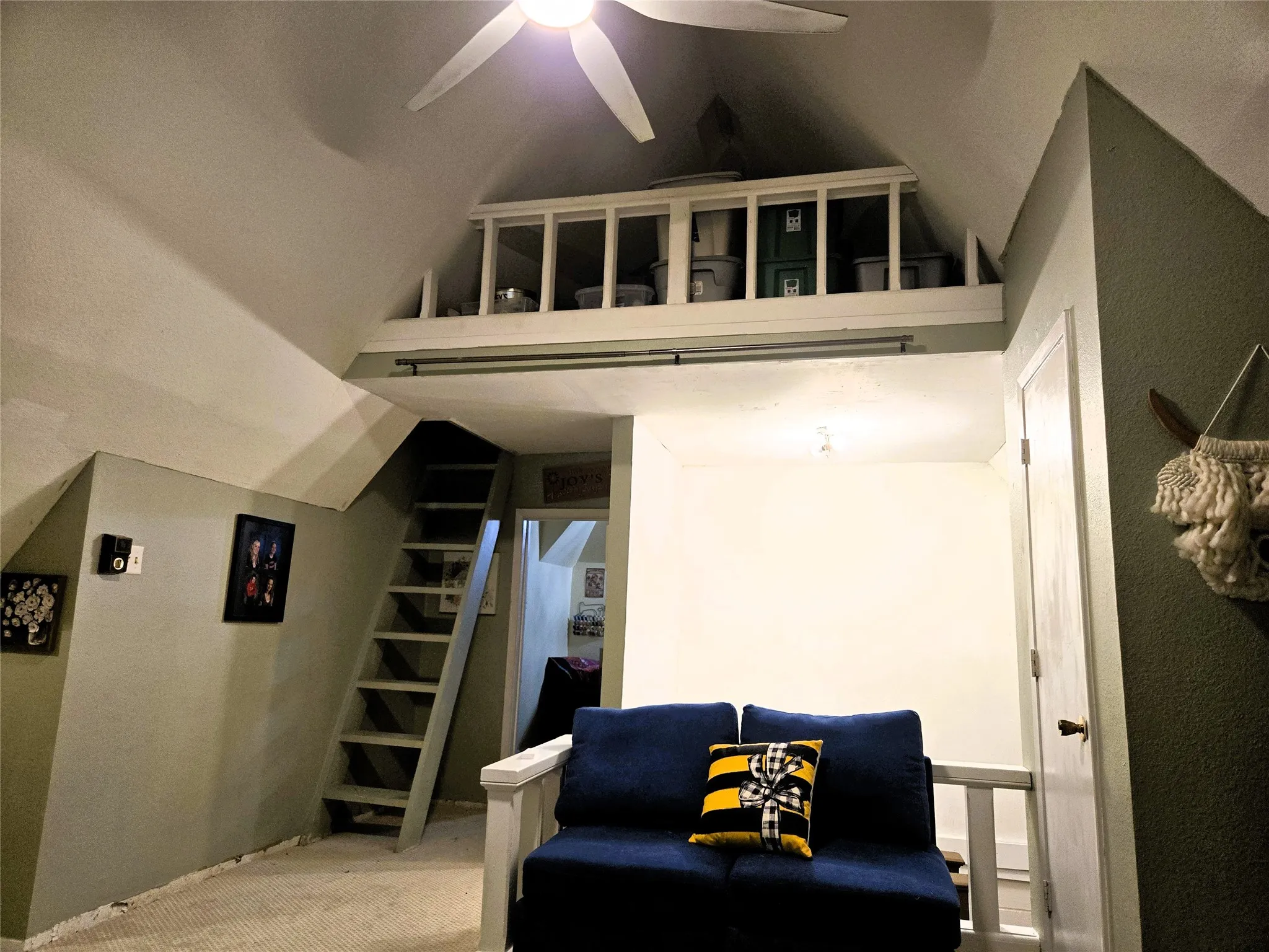Single Family Residence For Sale in Hill County , 308 N San Jacinto Street, Whitney, Texas 76692, 3 Bedroom, 3 Bathroom, Garage spaces, 1,884 Sqft, built in 1850, mls#21315272, Real Estate Agent in Whitney, Homes For Sale in Hill county, Homes For Sale in Whitney, Realtor in Whitney Texas, Real Estate Brokerage Independent Realty Texas, Luminita Cordes Realtor