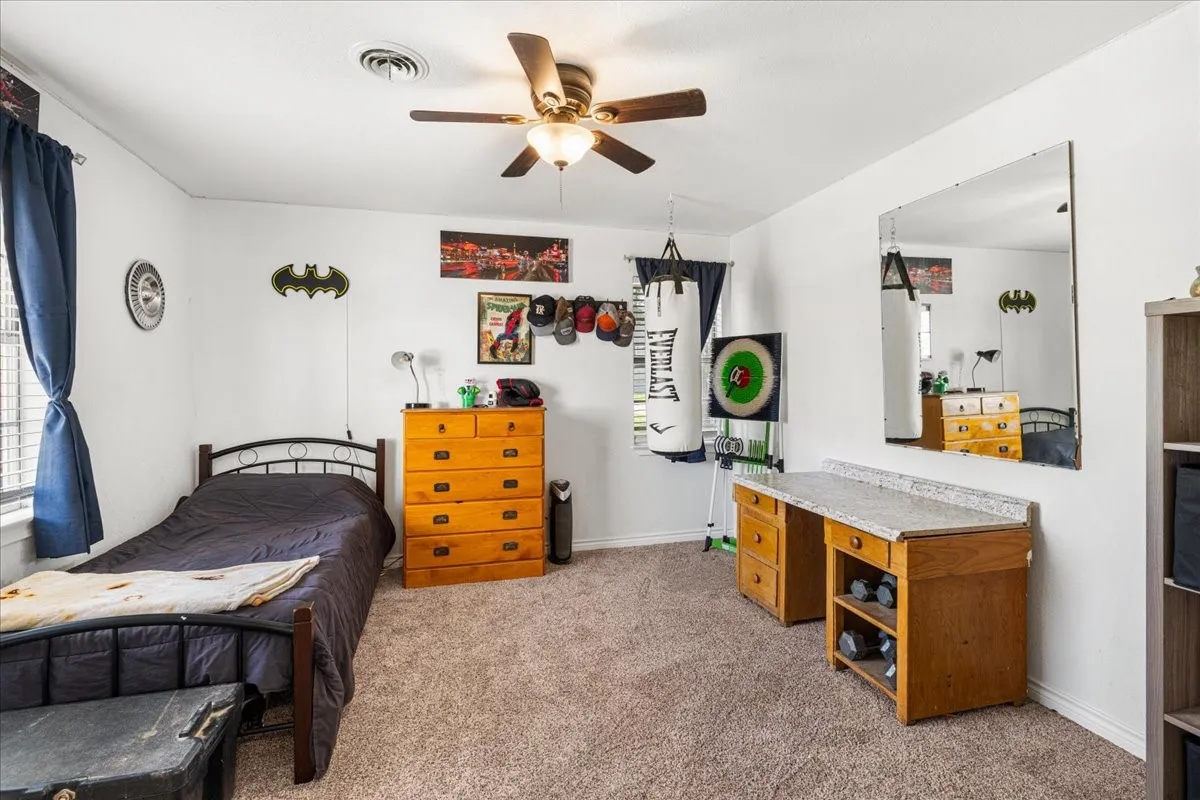 Single Family Residence For Sale in Navarro County , 703 N Gilmer Avenue, Dawson, Texas 76639, 3 Bedroom, 2 Bathroom, Garage spaces, 1,887 Sqft, built in 1965, mls#21315365, Real Estate Agent in Dawson, Homes For Sale in Navarro county, Homes For Sale in Dawson, Realtor in Dawson Texas, Real Estate Brokerage Independent Realty Texas, Luminita Cordes Realtor