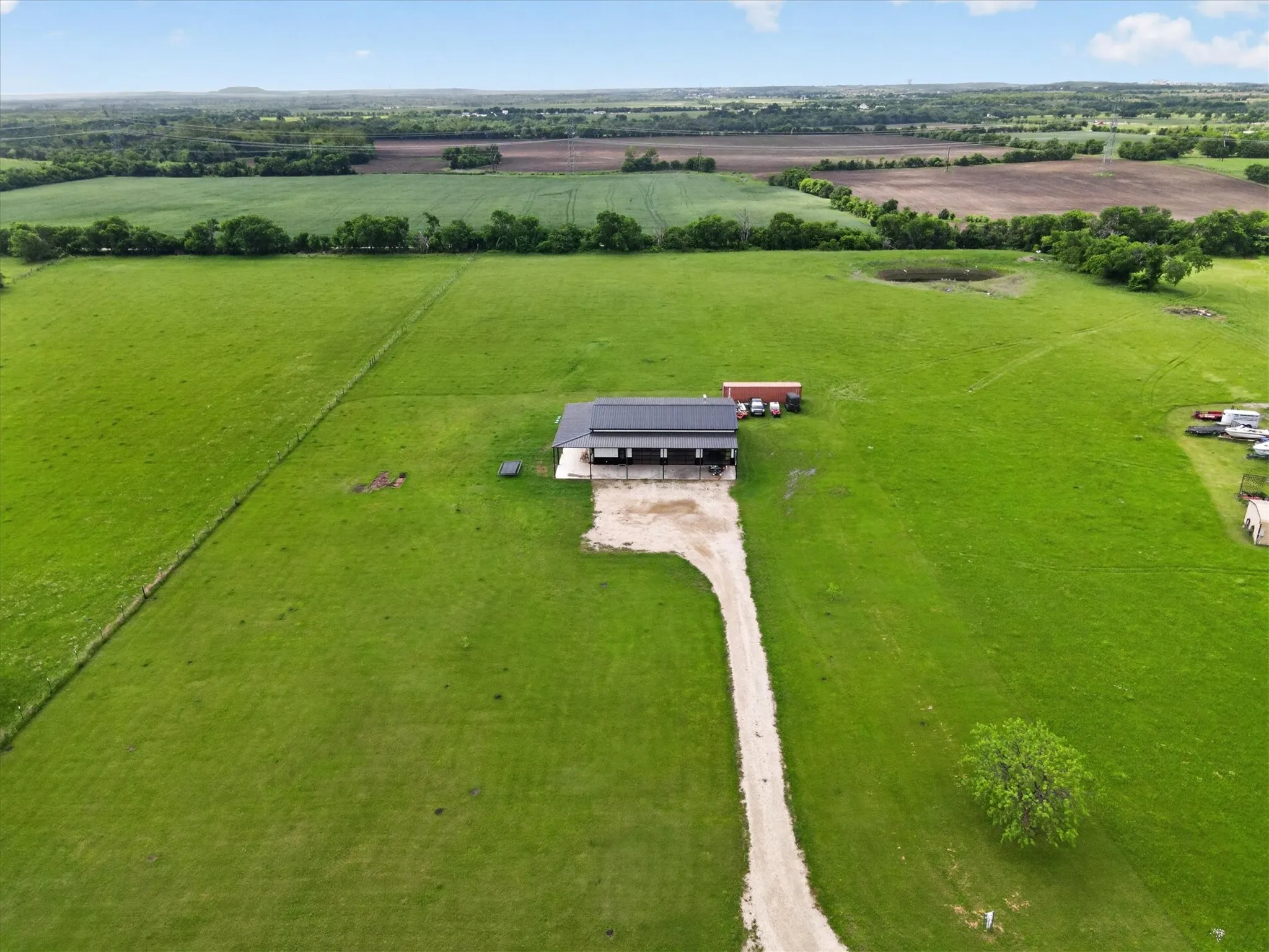 Single Family Residence For Sale in Denton County , 9082 Wolfe Run, Ponder, Texas 76259, 3 Bedroom, 1 Bathroom, 3 Garage spaces, 2,400 Sqft, built in 2024, mls#21311248, Real Estate Agent in Ponder, Homes For Sale in Denton county, Homes For Sale in Ponder, Realtor in Ponder Texas, Real Estate Brokerage Independent Realty Texas, Luminita Cordes Realtor