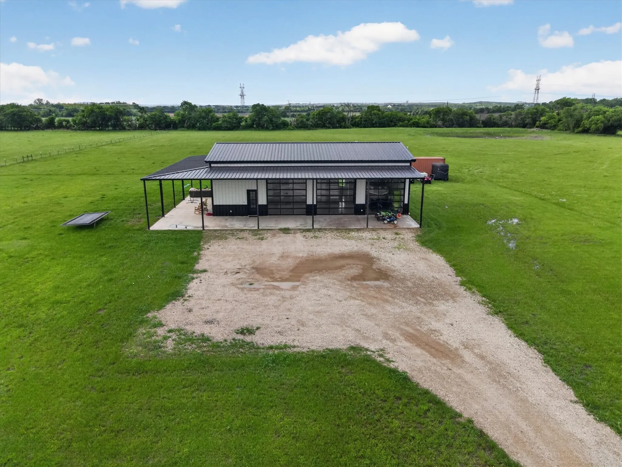 Single Family Residence For Sale in Denton County , 9082 Wolfe Run, Ponder, Texas 76259, 3 Bedroom, 1 Bathroom, 3 Garage spaces, 2,400 Sqft, built in 2024, mls#21311248, Real Estate Agent in Ponder, Homes For Sale in Denton county, Homes For Sale in Ponder, Realtor in Ponder Texas, Real Estate Brokerage Independent Realty Texas, Luminita Cordes Realtor
