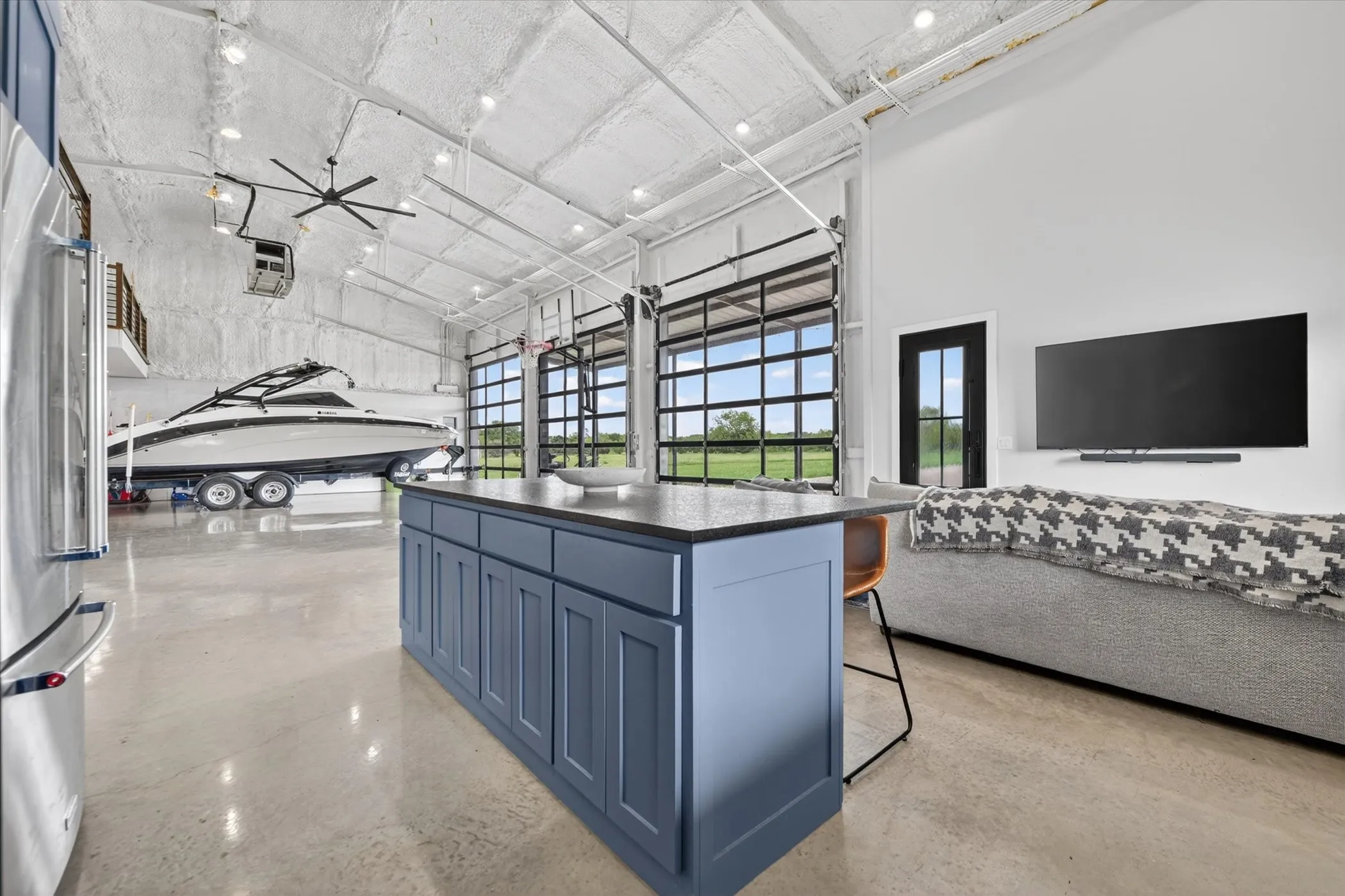 Single Family Residence For Sale in Denton County , 9082 Wolfe Run, Ponder, Texas 76259, 3 Bedroom, 1 Bathroom, 3 Garage spaces, 2,400 Sqft, built in 2024, mls#21311248, Real Estate Agent in Ponder, Homes For Sale in Denton county, Homes For Sale in Ponder, Realtor in Ponder Texas, Real Estate Brokerage Independent Realty Texas, Luminita Cordes Realtor