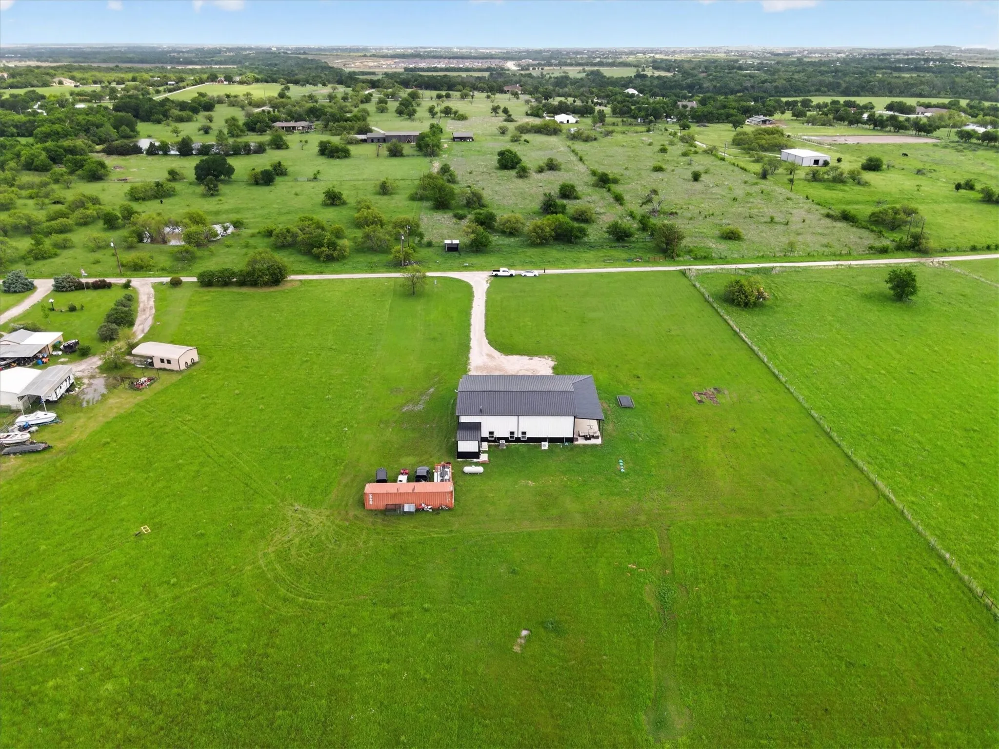 Single Family Residence For Sale in Denton County , 9082 Wolfe Run, Ponder, Texas 76259, 3 Bedroom, 1 Bathroom, 3 Garage spaces, 2,400 Sqft, built in 2024, mls#21311248, Real Estate Agent in Ponder, Homes For Sale in Denton county, Homes For Sale in Ponder, Realtor in Ponder Texas, Real Estate Brokerage Independent Realty Texas, Luminita Cordes Realtor