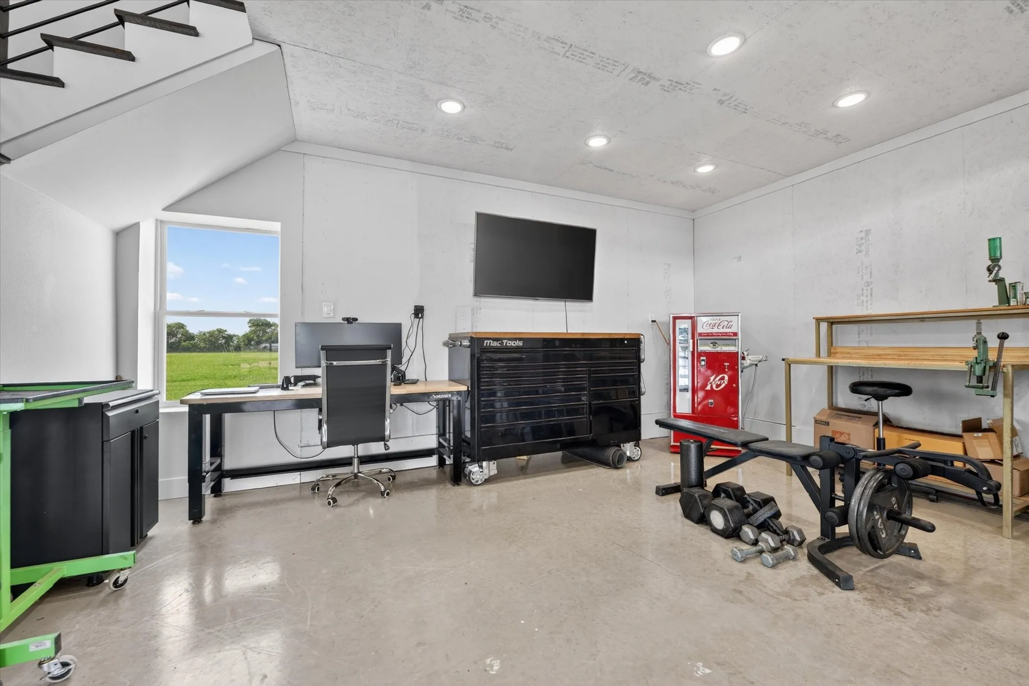 Single Family Residence For Sale in Denton County , 9082 Wolfe Run, Ponder, Texas 76259, 3 Bedroom, 1 Bathroom, 3 Garage spaces, 2,400 Sqft, built in 2024, mls#21311248, Real Estate Agent in Ponder, Homes For Sale in Denton county, Homes For Sale in Ponder, Realtor in Ponder Texas, Real Estate Brokerage Independent Realty Texas, Luminita Cordes Realtor
