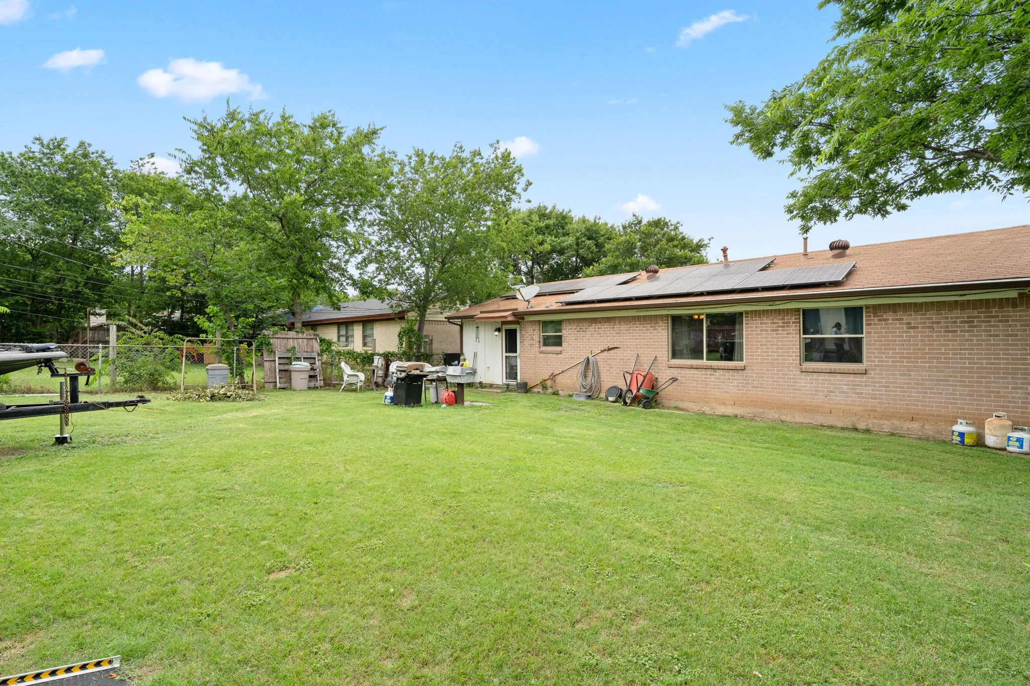 Single Family Residence For Sale in Dallas County , 546 Sun Valley Drive, Duncanville, Texas 75116, 3 Bedroom, 1 Bathroom, 1 Garage spaces, 1,032 Sqft, built in 1961, mls#21315425, Real Estate Agent in Duncanville, Homes For Sale in Dallas county, Homes For Sale in Duncanville, Realtor in Duncanville Texas, Real Estate Brokerage Independent Realty Texas, Luminita Cordes Realtor