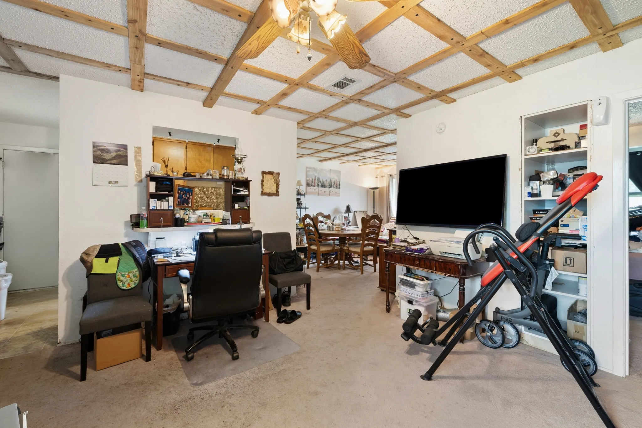 Single Family Residence For Sale in Dallas County , 546 Sun Valley Drive, Duncanville, Texas 75116, 3 Bedroom, 1 Bathroom, 1 Garage spaces, 1,032 Sqft, built in 1961, mls#21315425, Real Estate Agent in Duncanville, Homes For Sale in Dallas county, Homes For Sale in Duncanville, Realtor in Duncanville Texas, Real Estate Brokerage Independent Realty Texas, Luminita Cordes Realtor